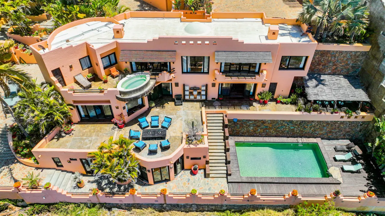 Casa Bella - Beach Access, Pool & Spa, Sleeps 14