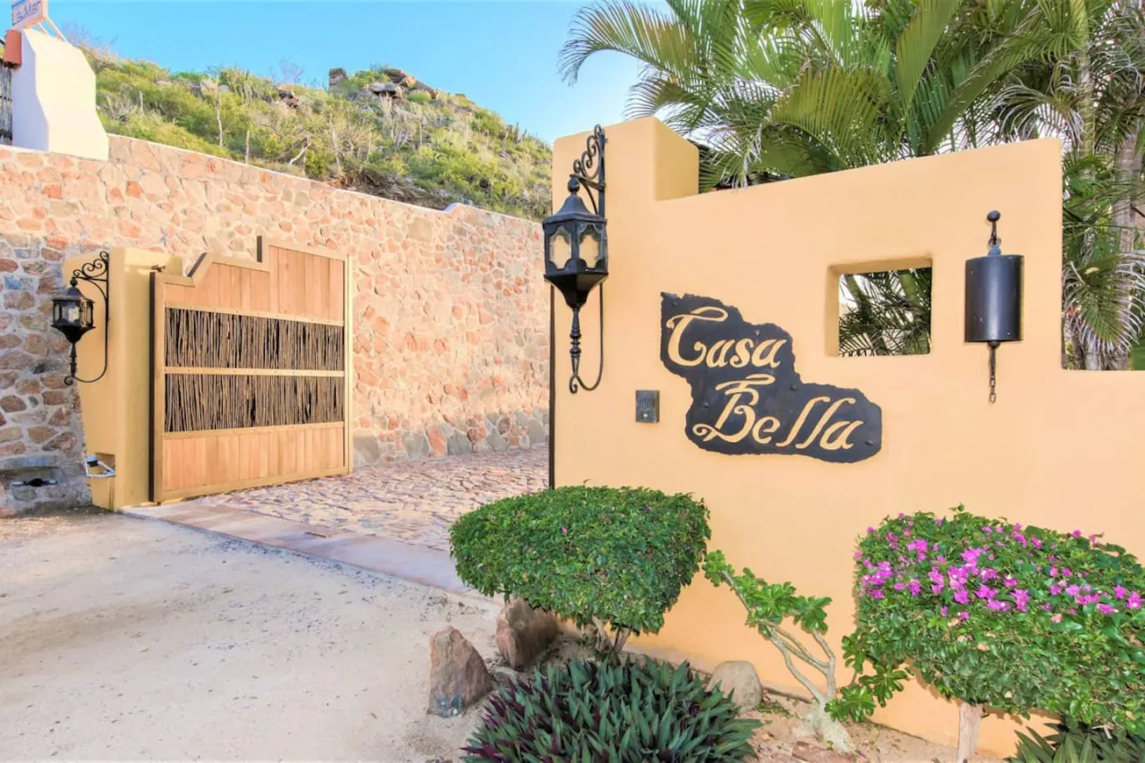Casa Bella - Beach Access, Pool & Spa, Sleeps 14 7
