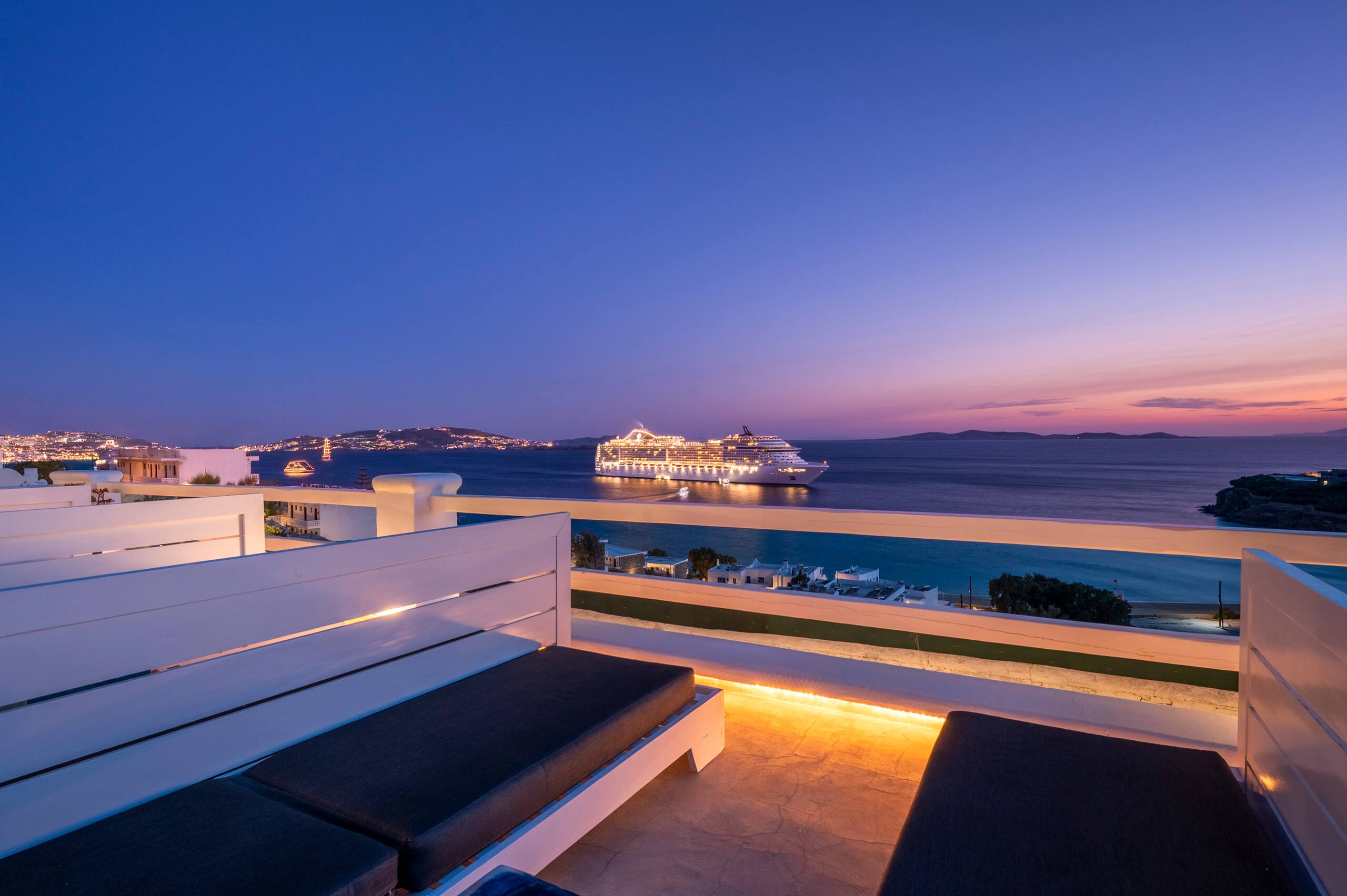 Superior Suite Sea View | Flaskos Suites — photo 5