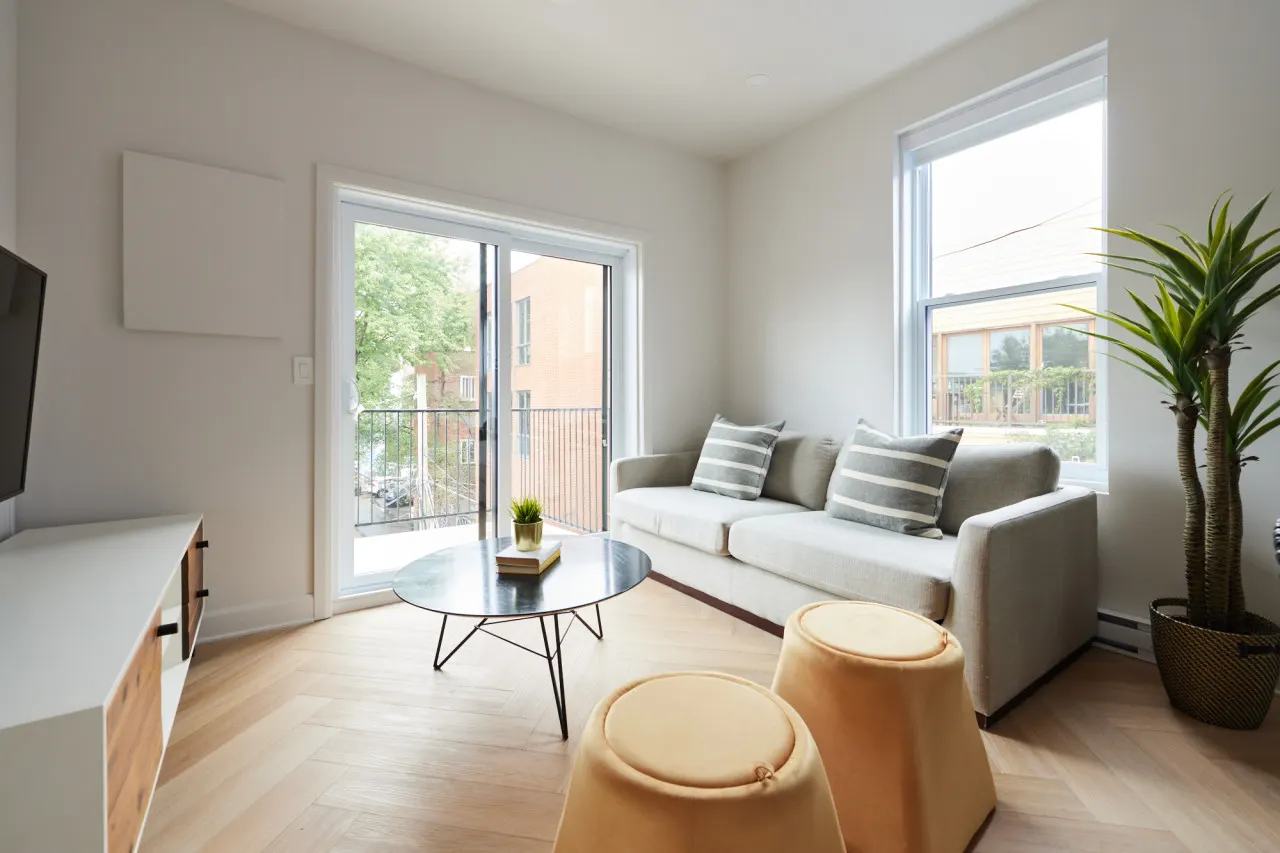 New and Cozy 3 bedroom in Le Plateau by Denstays - Unit 416 1
