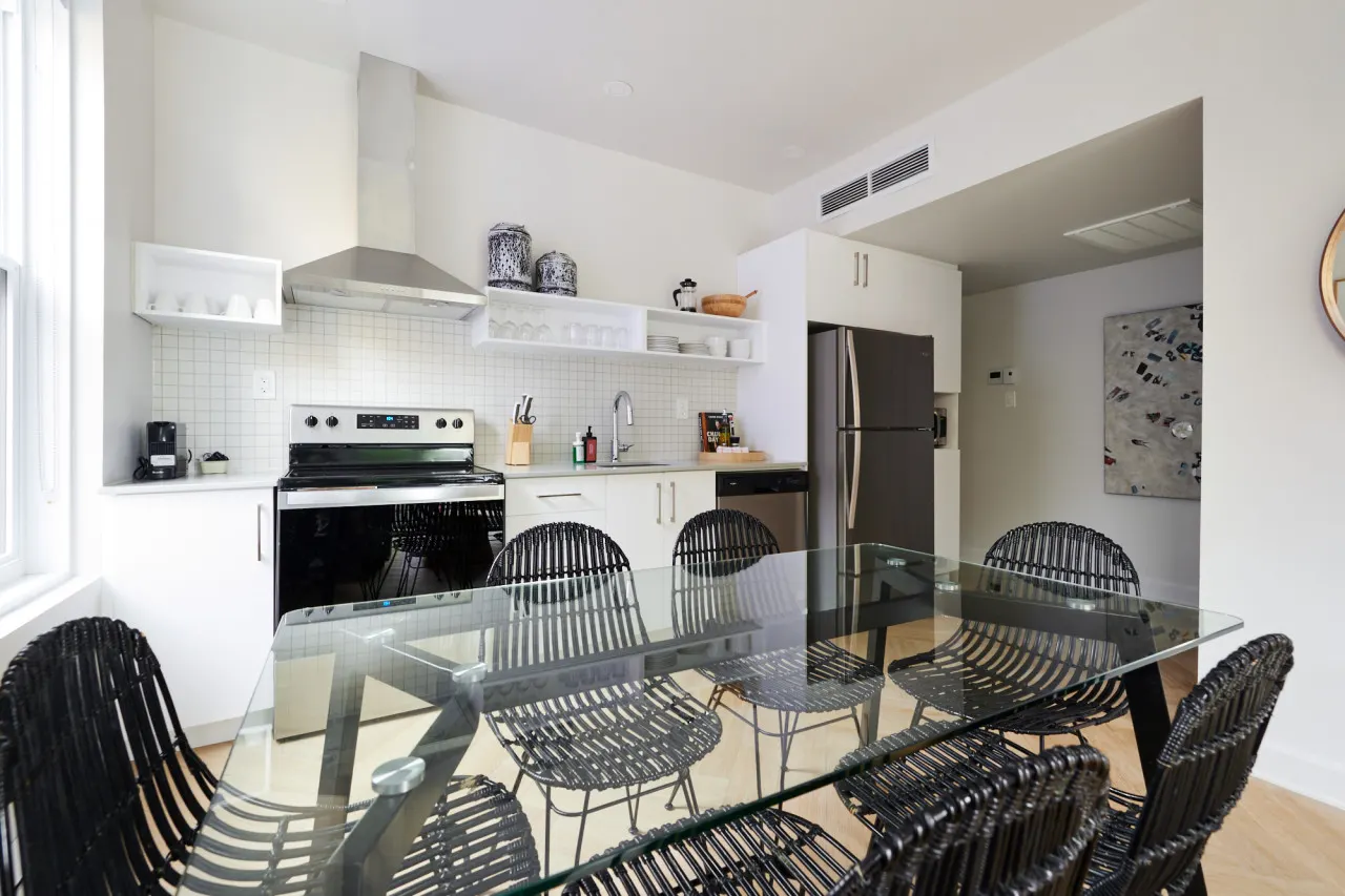 New and Cozy 3 bedroom in Le Plateau by Denstays - Unit 416 6