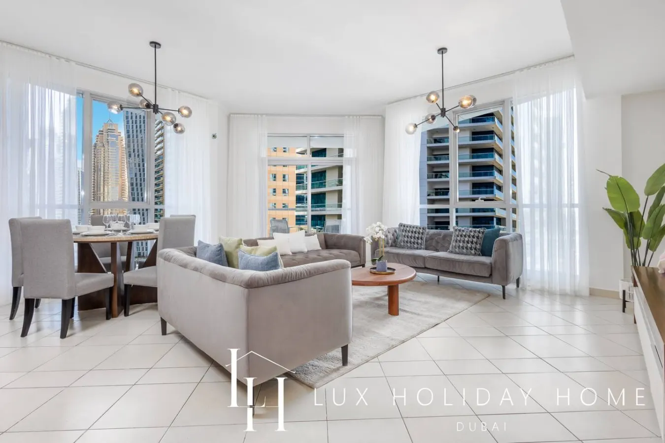 LUX The Dubai Marina View Suite 4 2