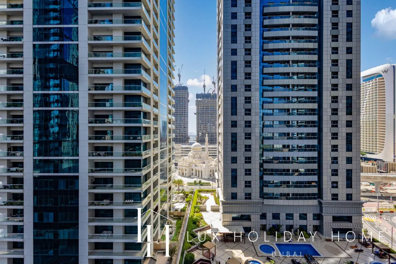 LUX The Dubai Marina View Suite 4 9