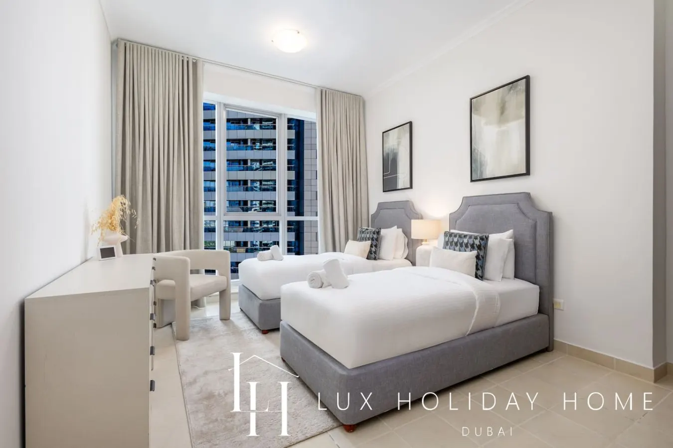 LUX The Dubai Marina View Suite 4 13