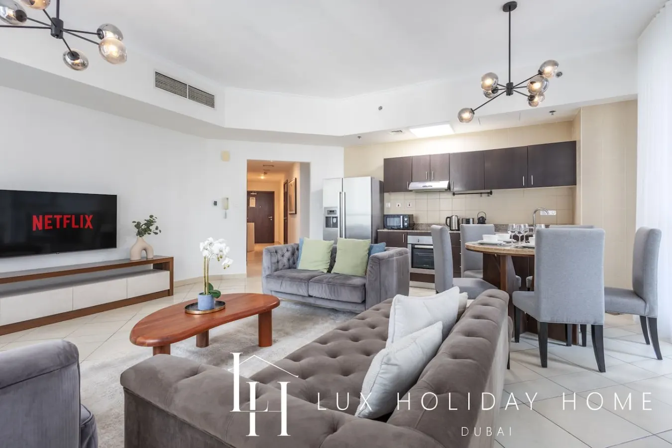 LUX The Dubai Marina View Suite 4 18