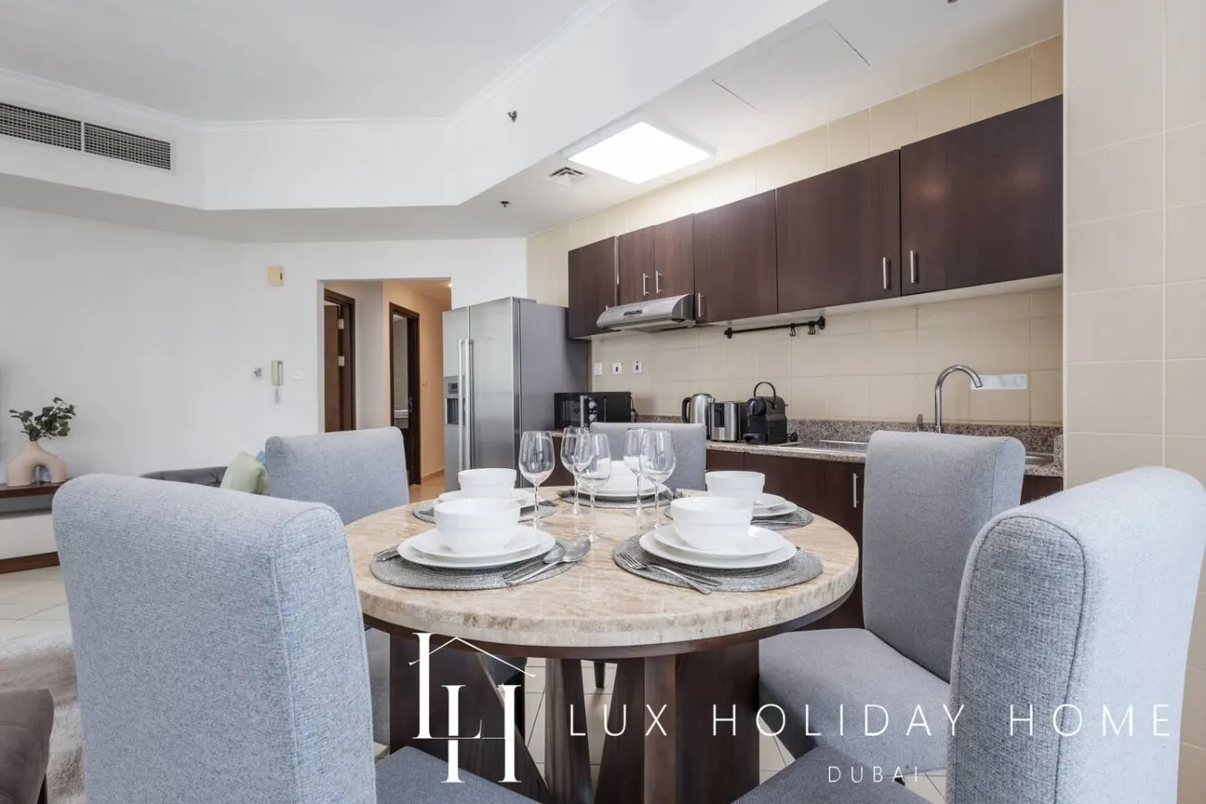 LUX The Dubai Marina View Suite 4 7