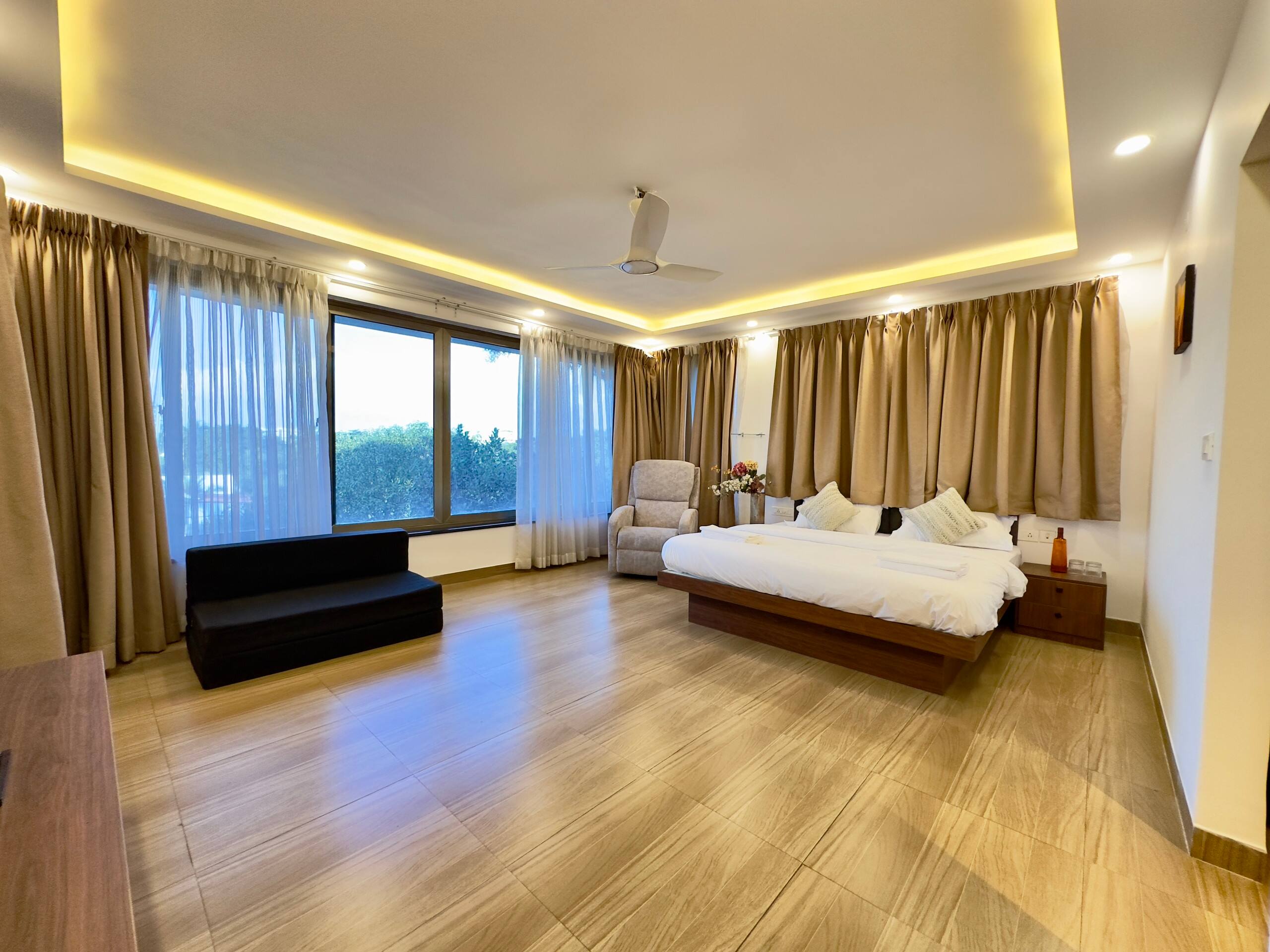 The Marina - 4 BHK Luxury Apartment — photo 3