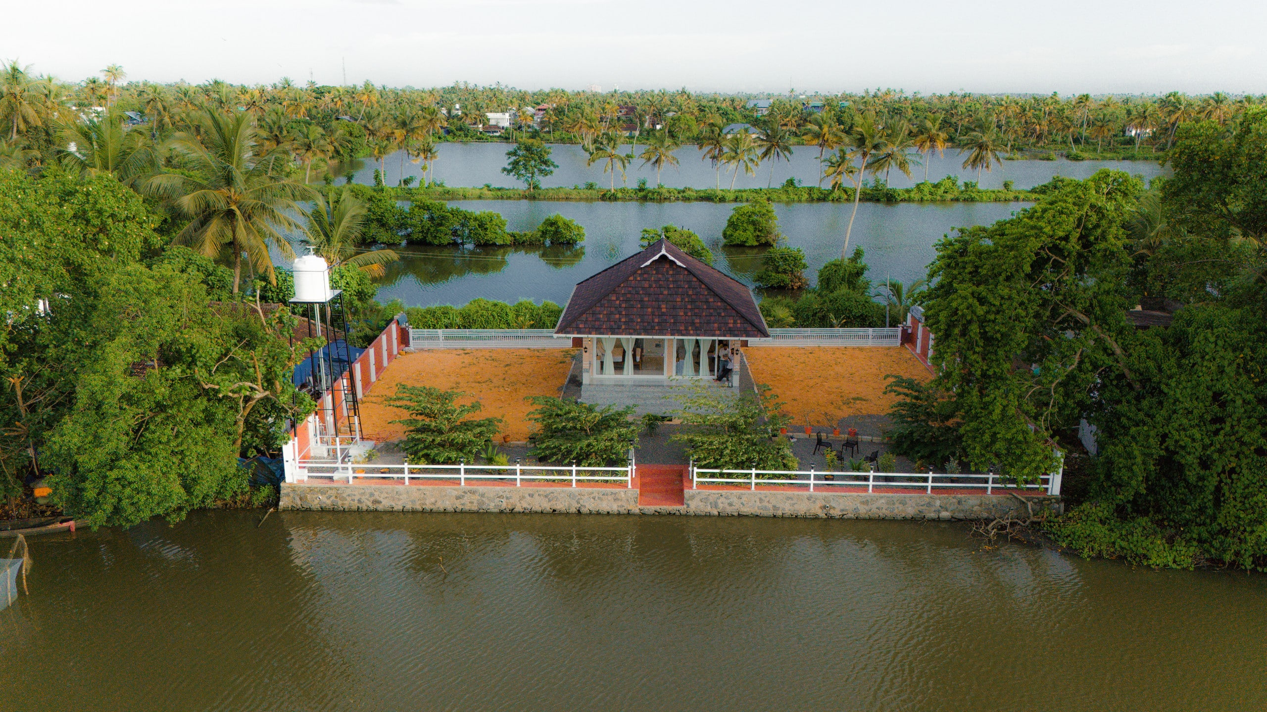 Mayyattil Waterfront Villa - Kochi-Njarakkal 1