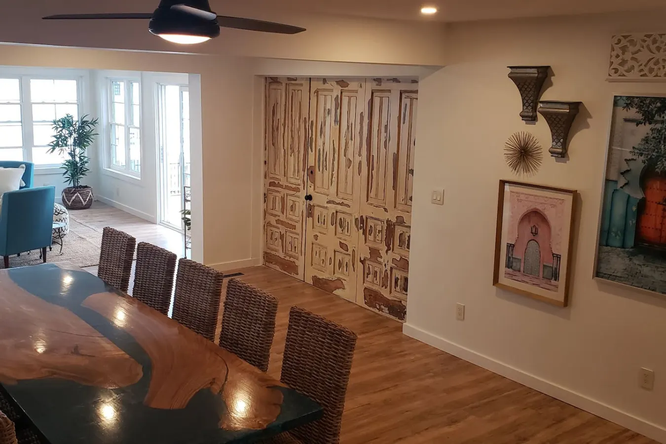 Crystal Beach Executive Waterfront Lakehouse 17