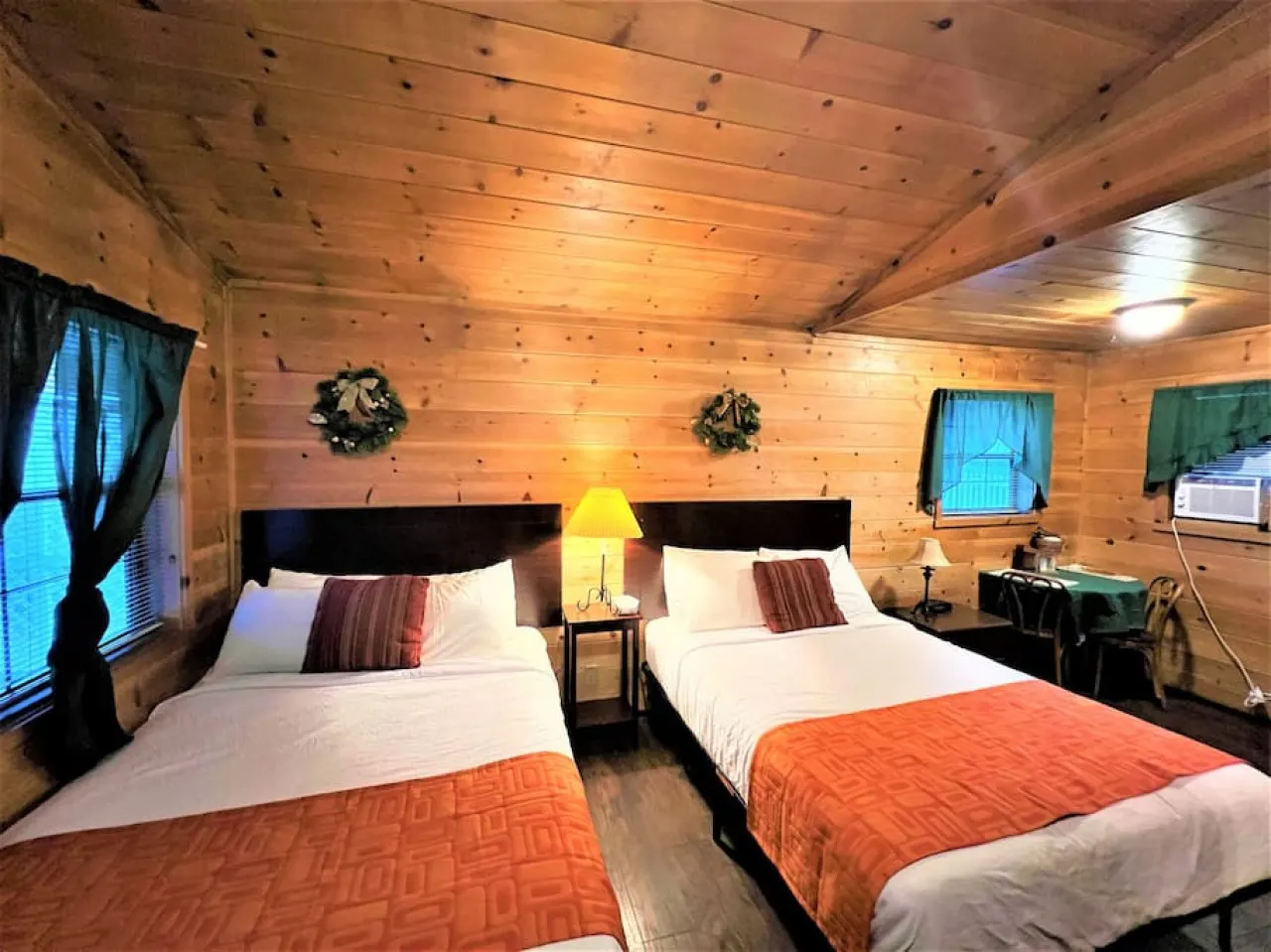 Serene 2 Bd Suite w/ Hot Tub - Bear Manor #11 14