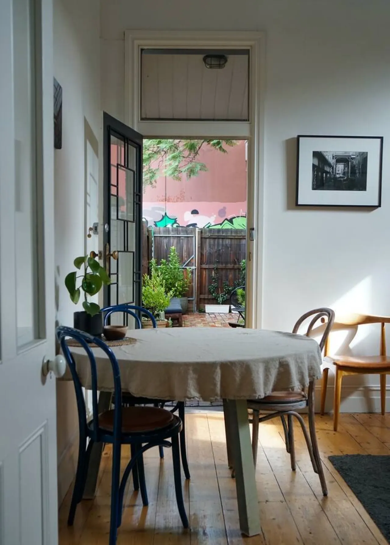Charming Fitzroy Terrace Walk, Dine & Explore 7
