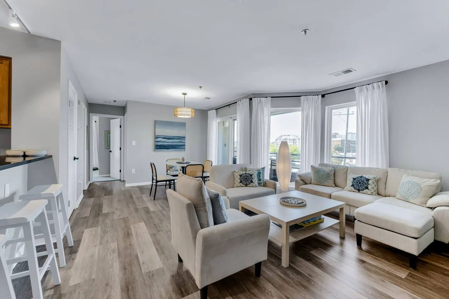 Virginia Beach 2BR Condo With Pool Access