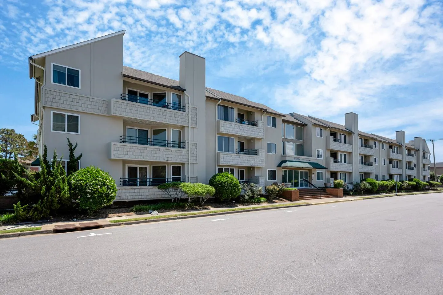 Virginia Beach 2BR Condo With Pool Access — photo 2