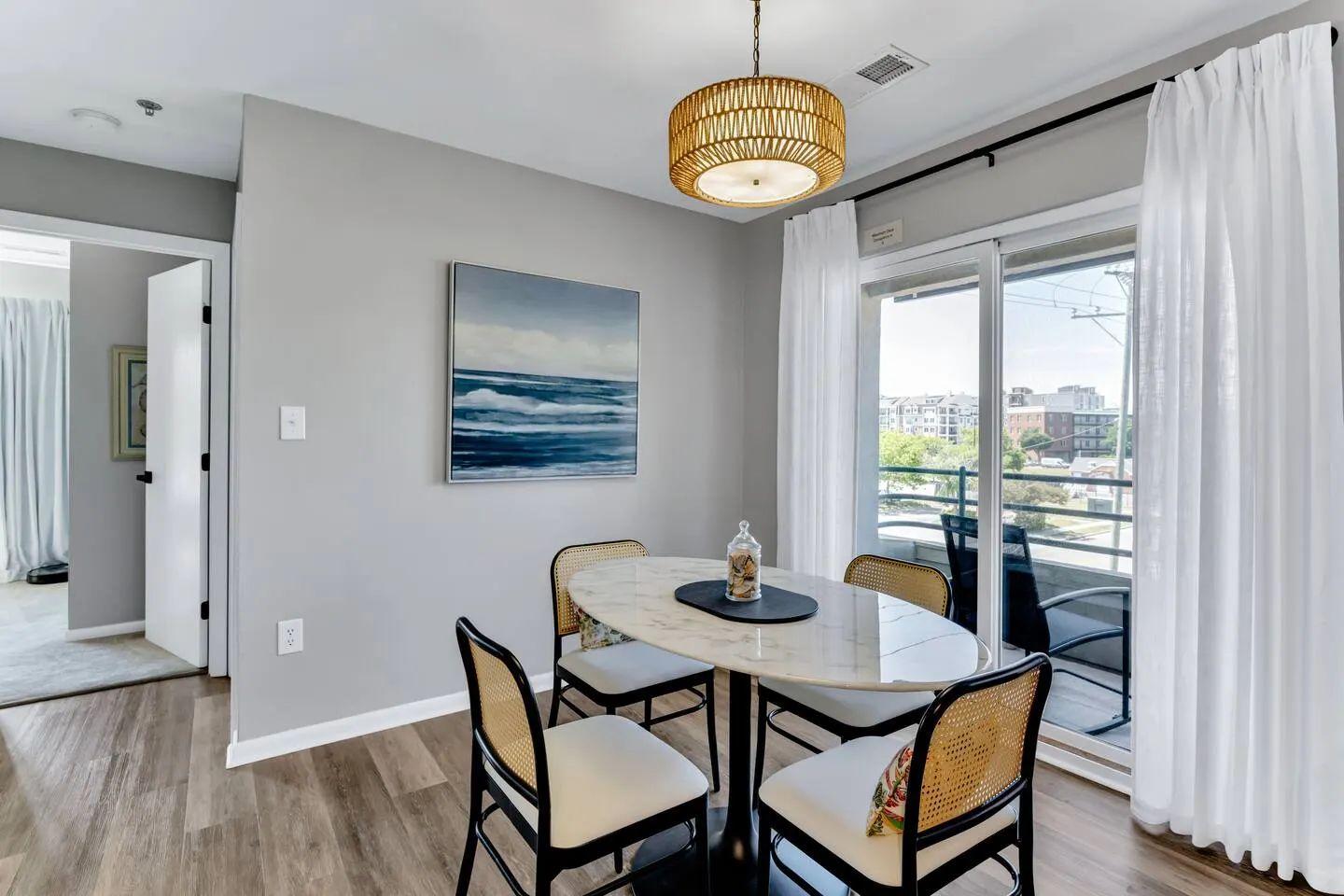 Virginia Beach 2BR Condo With Pool Access 17