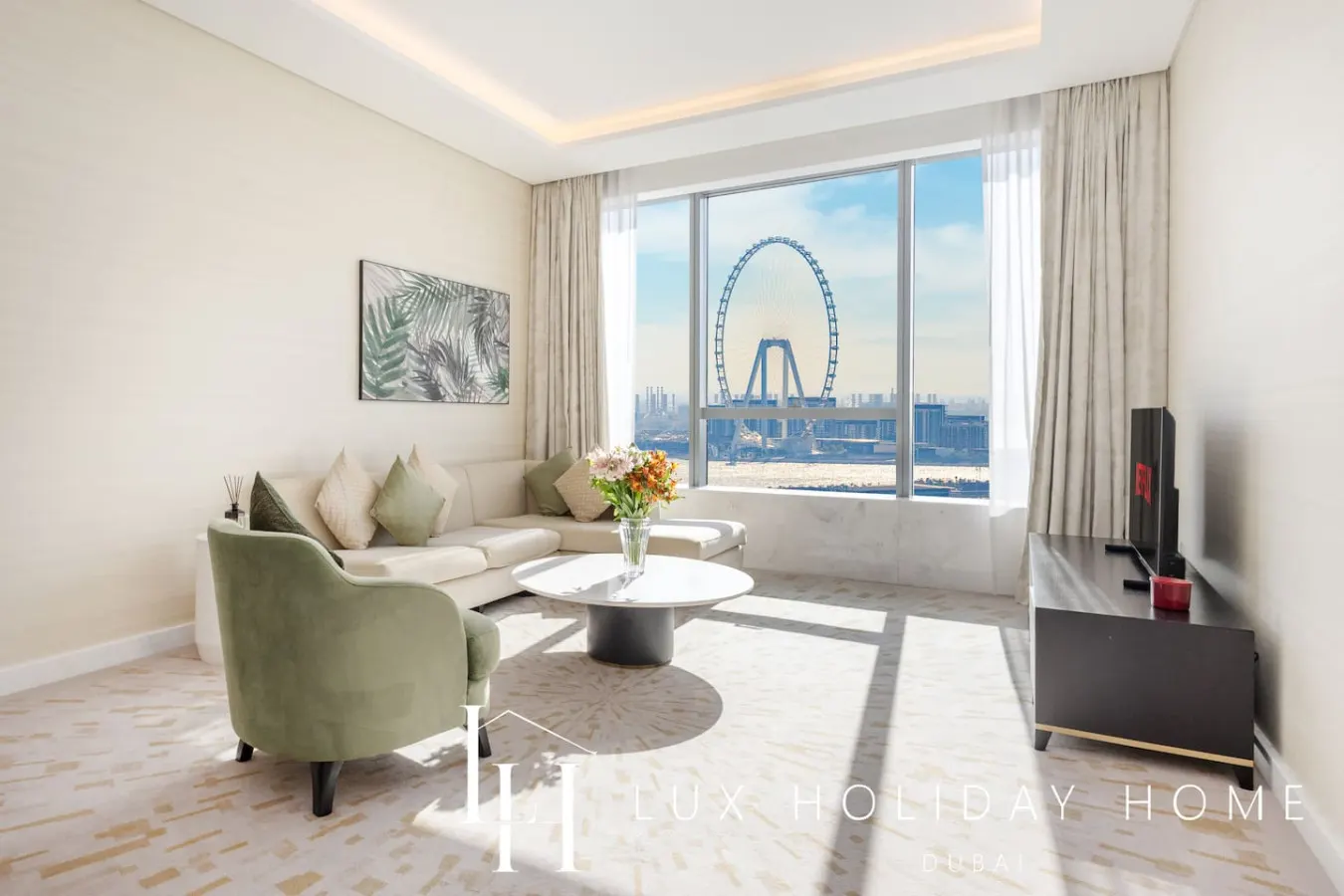 LUX | Iconic Views at The Palm Tower Suite 7
