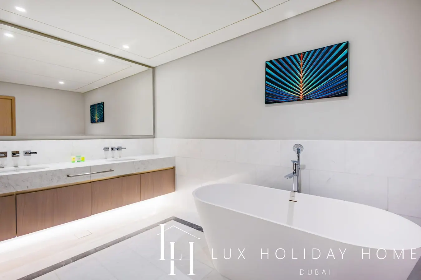 LUX Iconic Views at The Palm Tower Suite 7 13