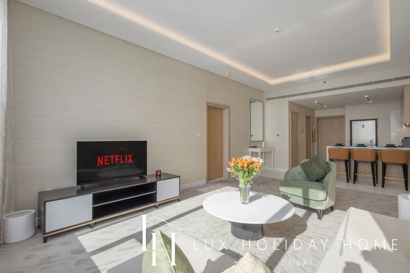 LUX Iconic Views at The Palm Tower Suite 7 16