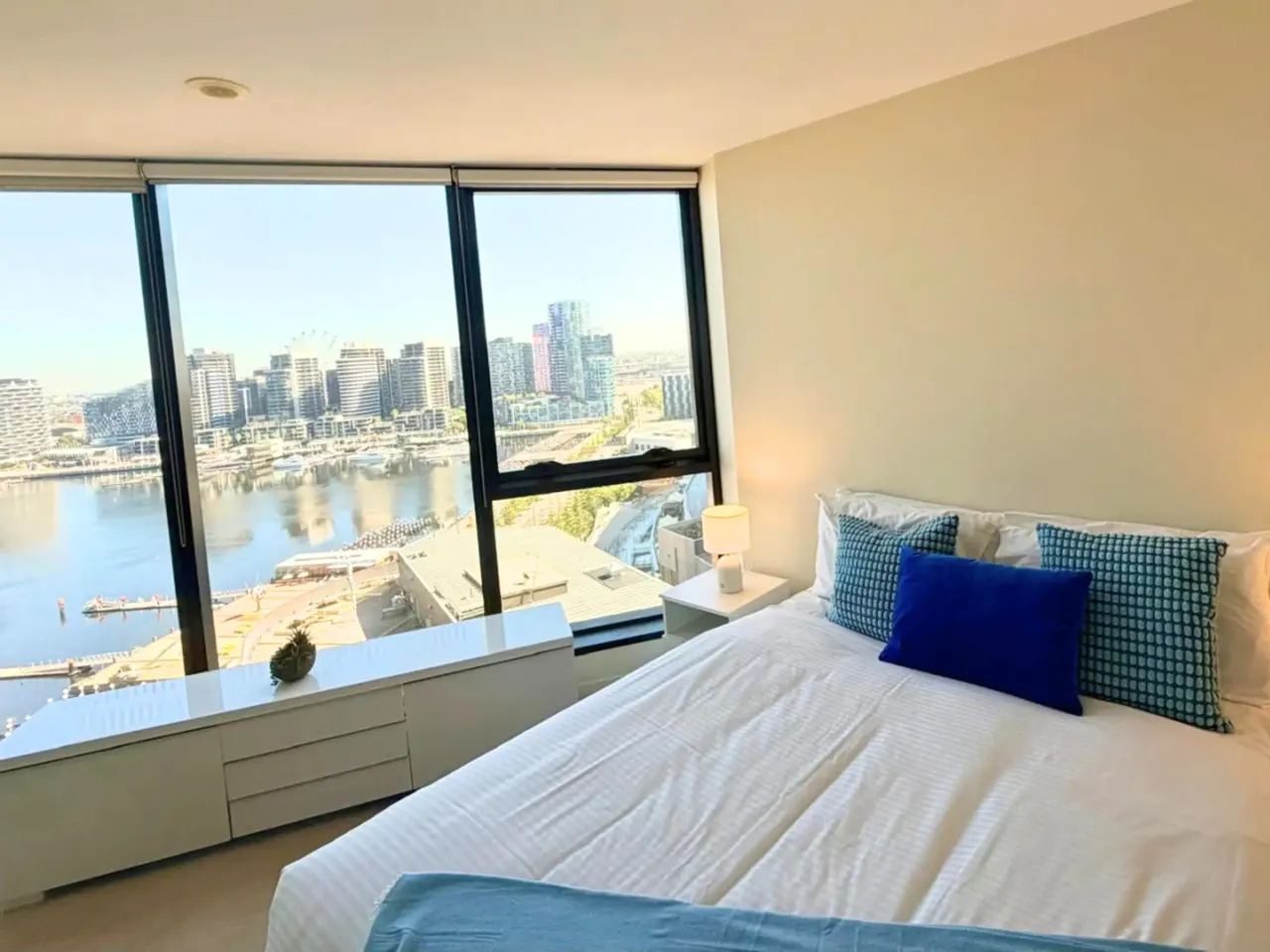 Esplanade Escape Apartment - 1Bed1Bath - HE1 7