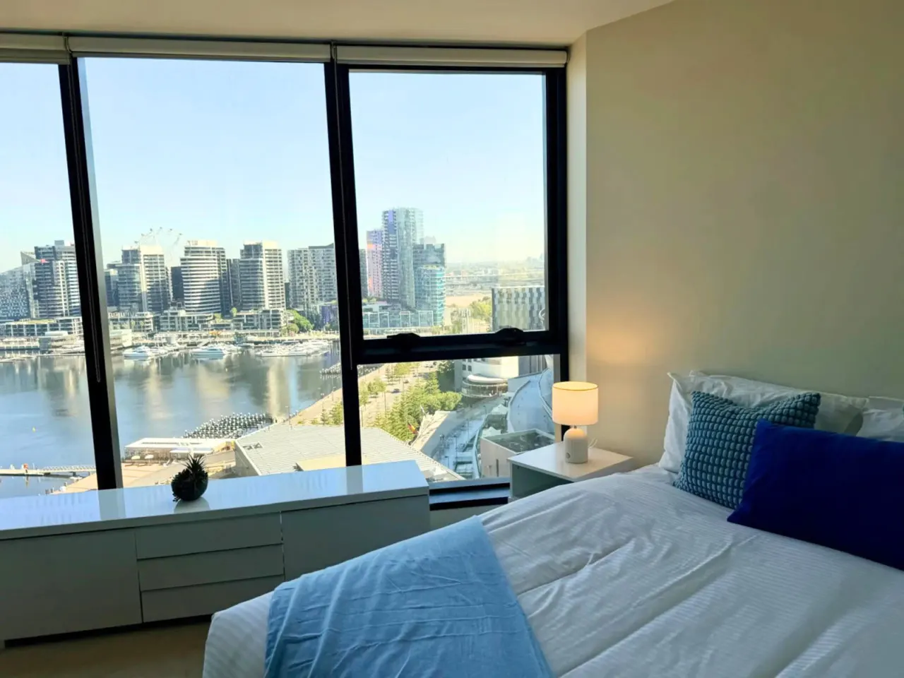 Esplanade Escape Apartment - 1Bed1Bath - HE1 8