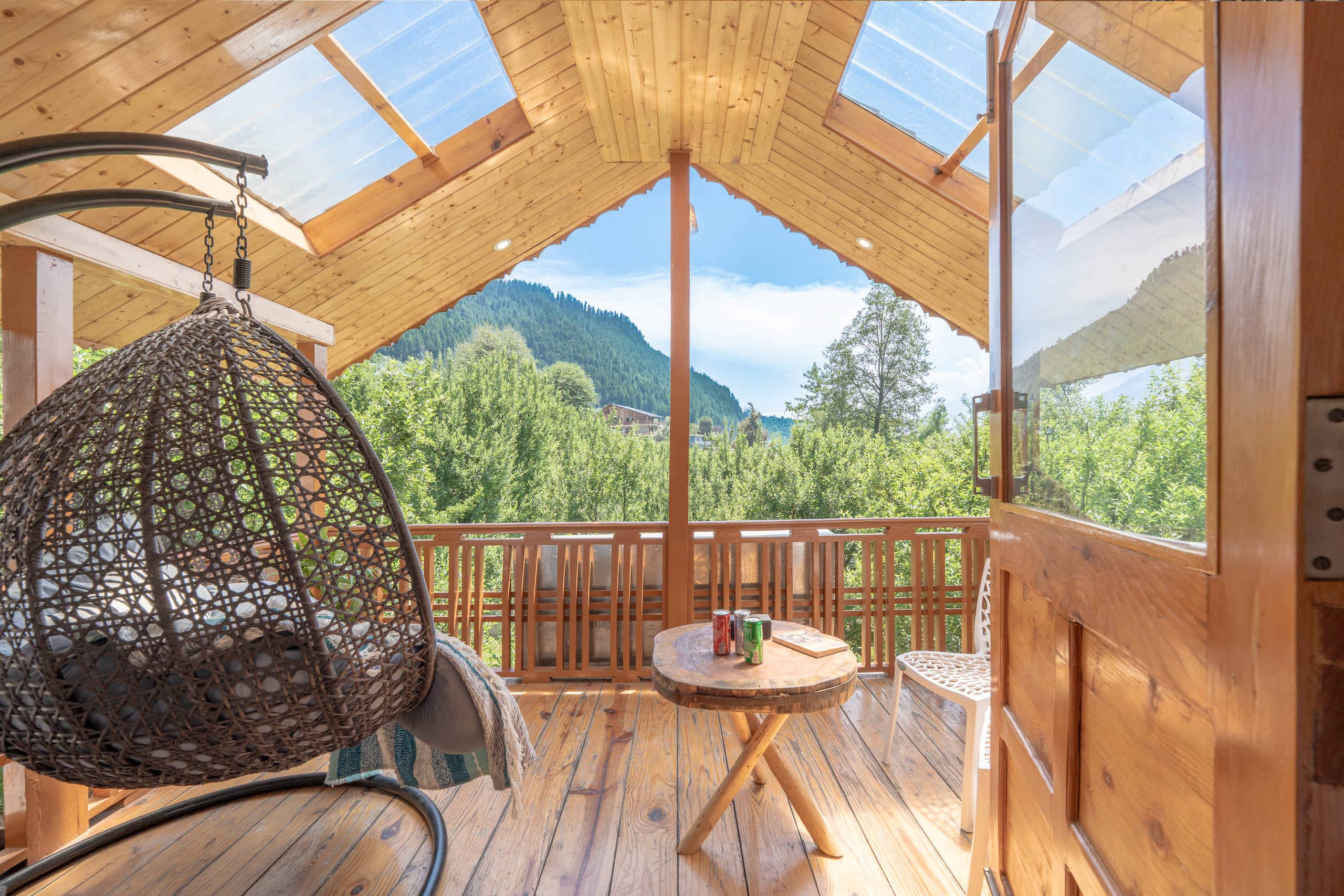 Kaizen Rare, Luxury 6BR Villa with Outdoor Jacuzzi 5