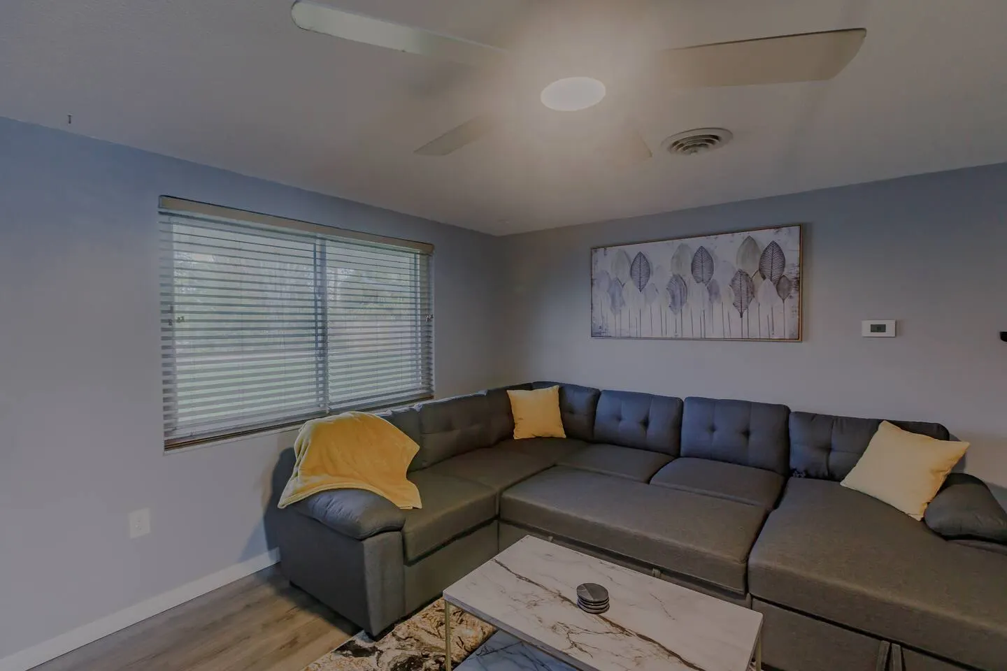 Spacious Backyard & Pool Retreat - 5 Mins to Beach — photo 4