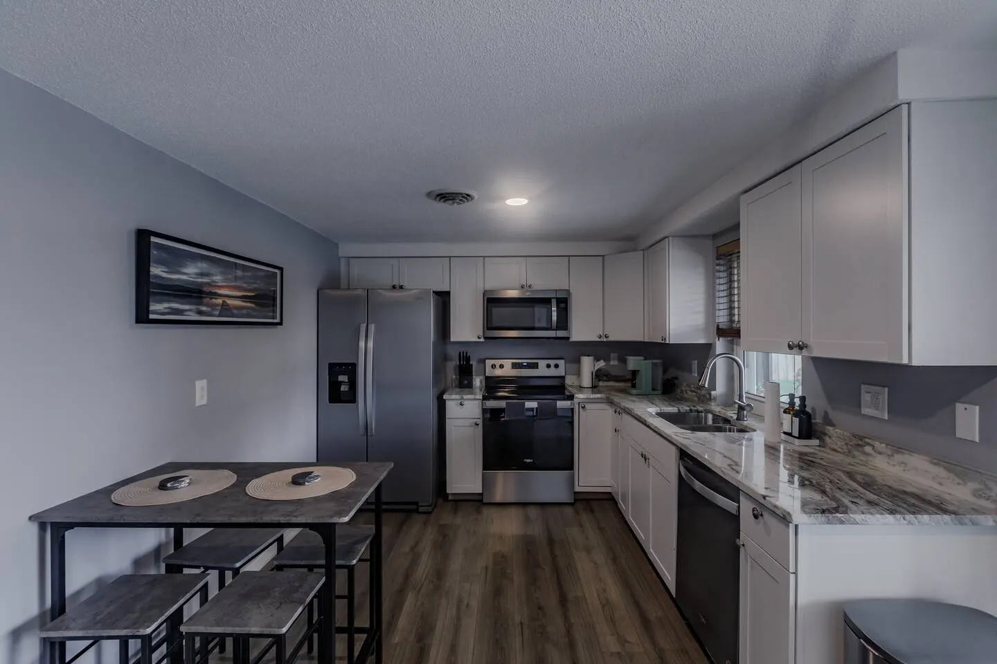 Spacious Backyard & Pool Retreat - 5 Mins to Beach 6