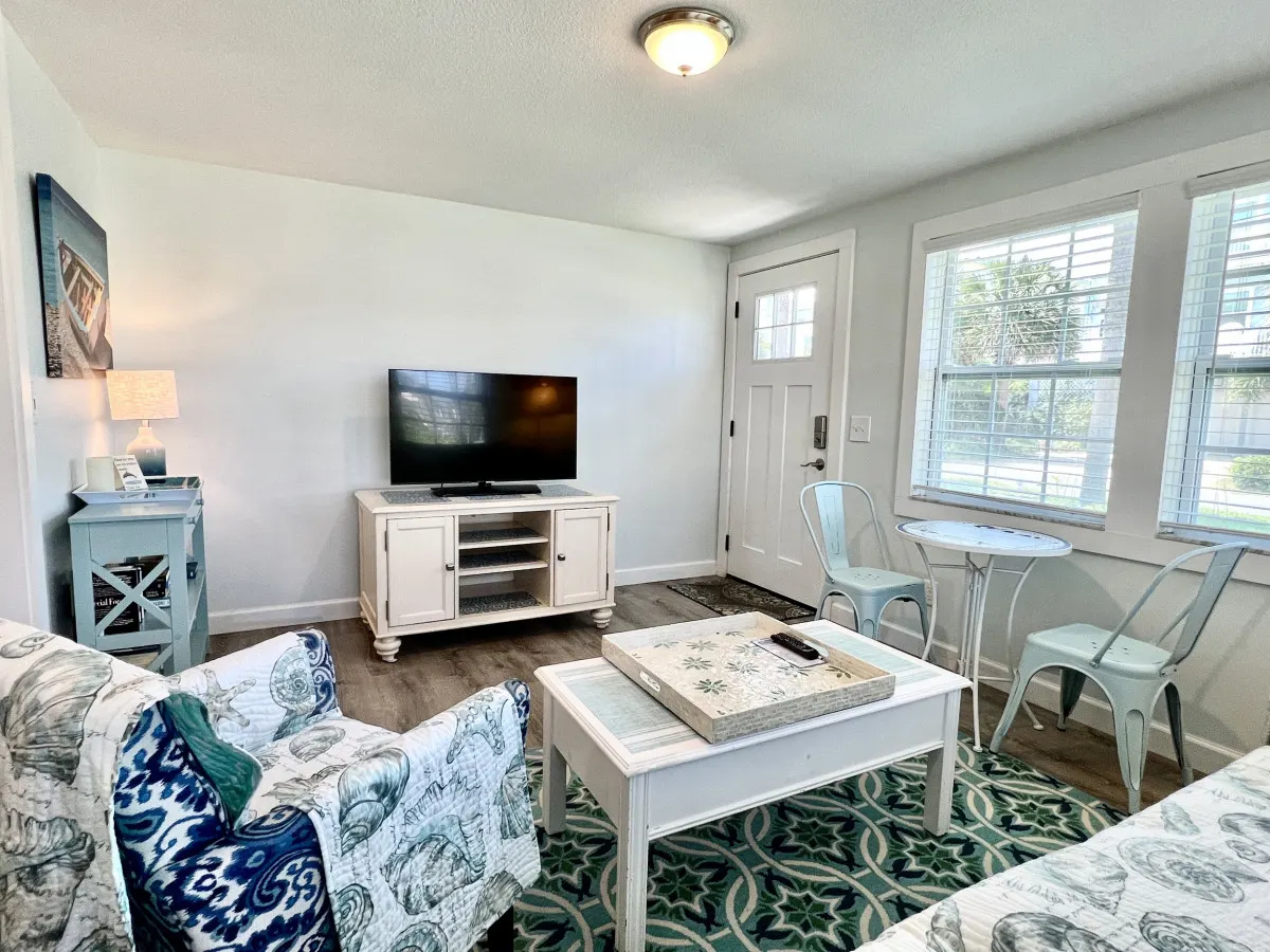 5 F Street - Oceanside Pet Friendly Cottage - Pool Access - Sand Dollar East 9