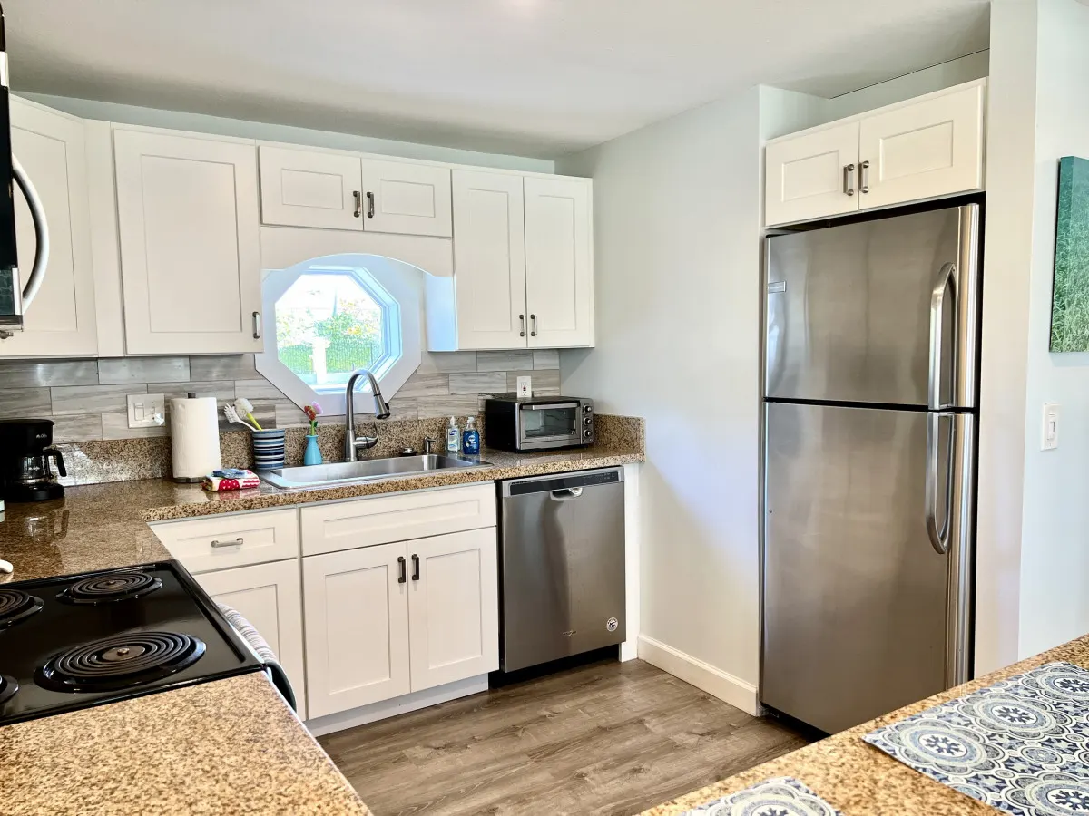 5 F Street - Oceanside Pet Friendly Cottage - Pool Access - Sand Dollar East 16
