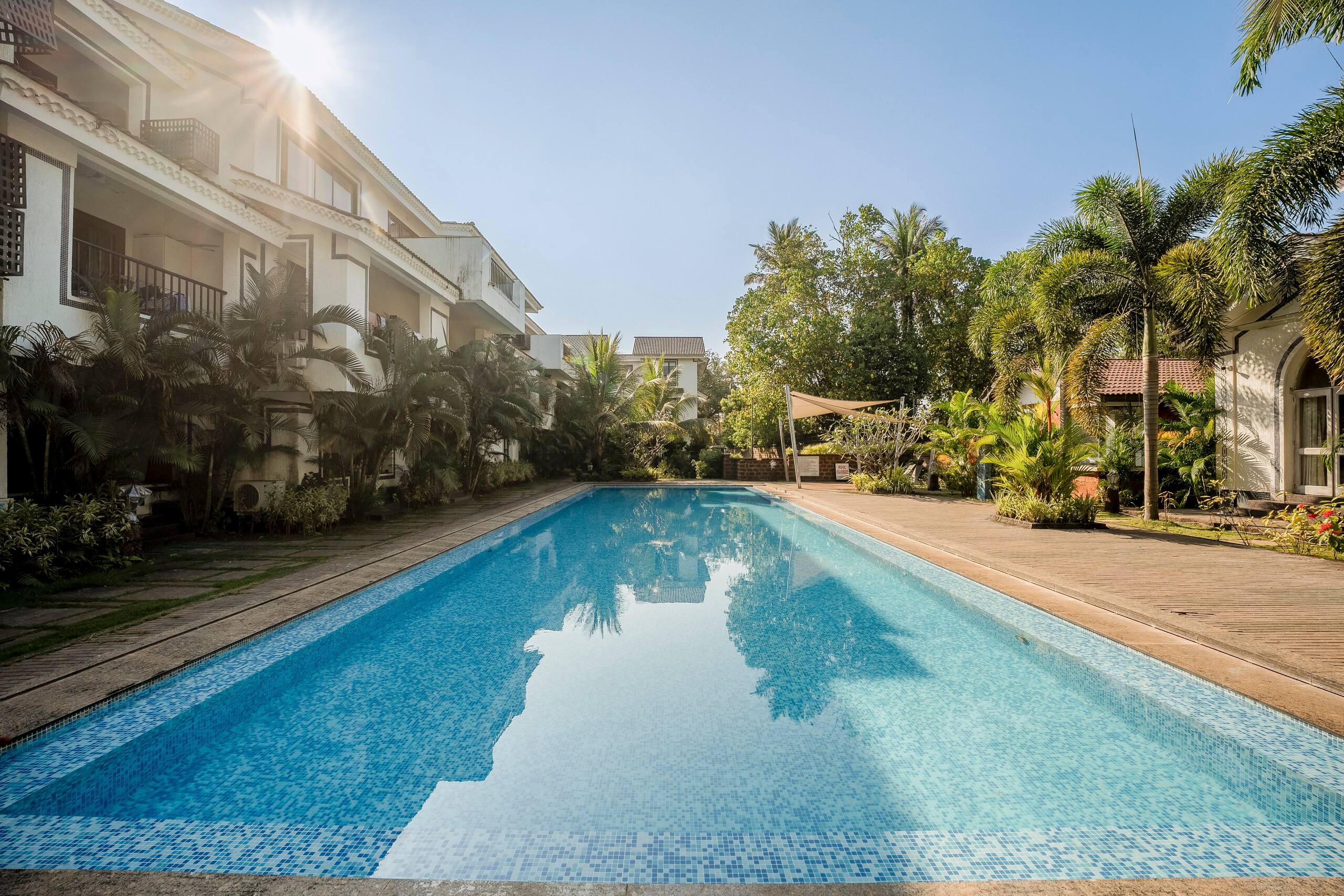 Artsy 1BR in Siolim|Pool, Balcony, Parking, Garden 16