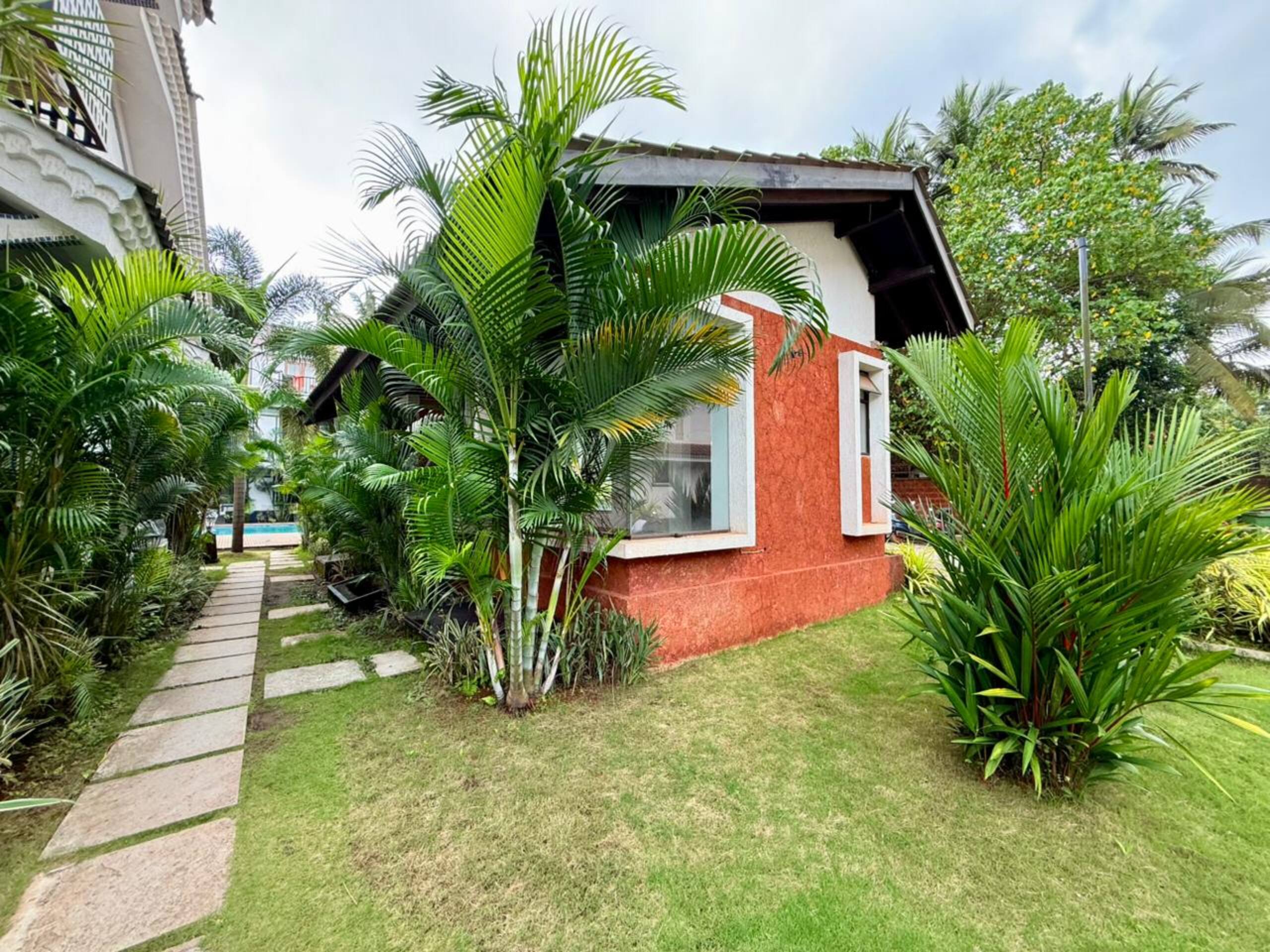 Artsy 1BR in Siolim|Pool, Balcony, Parking, Garden 20