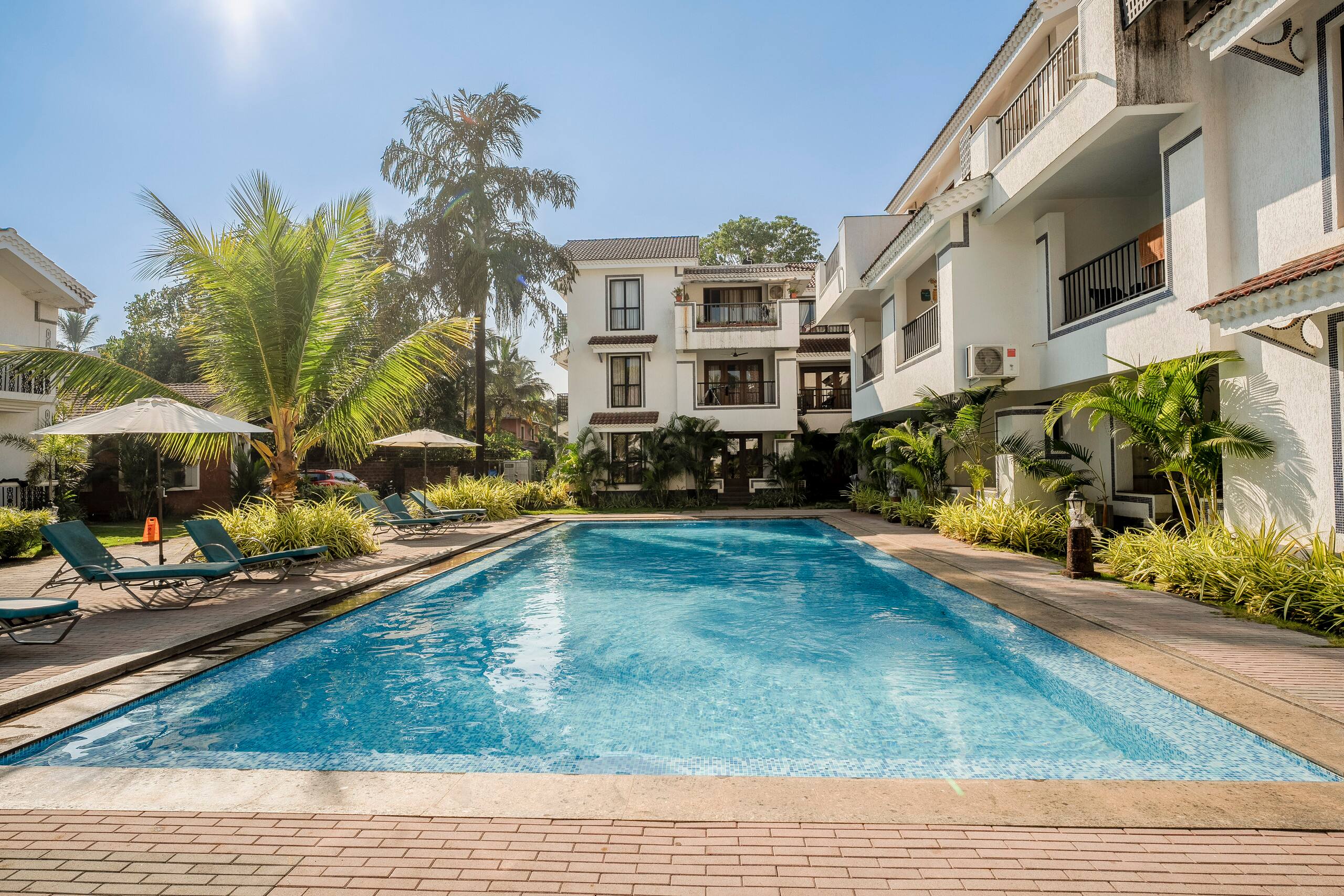 Artsy 1BR in Siolim|Pool, Balcony, Parking, Garden 17