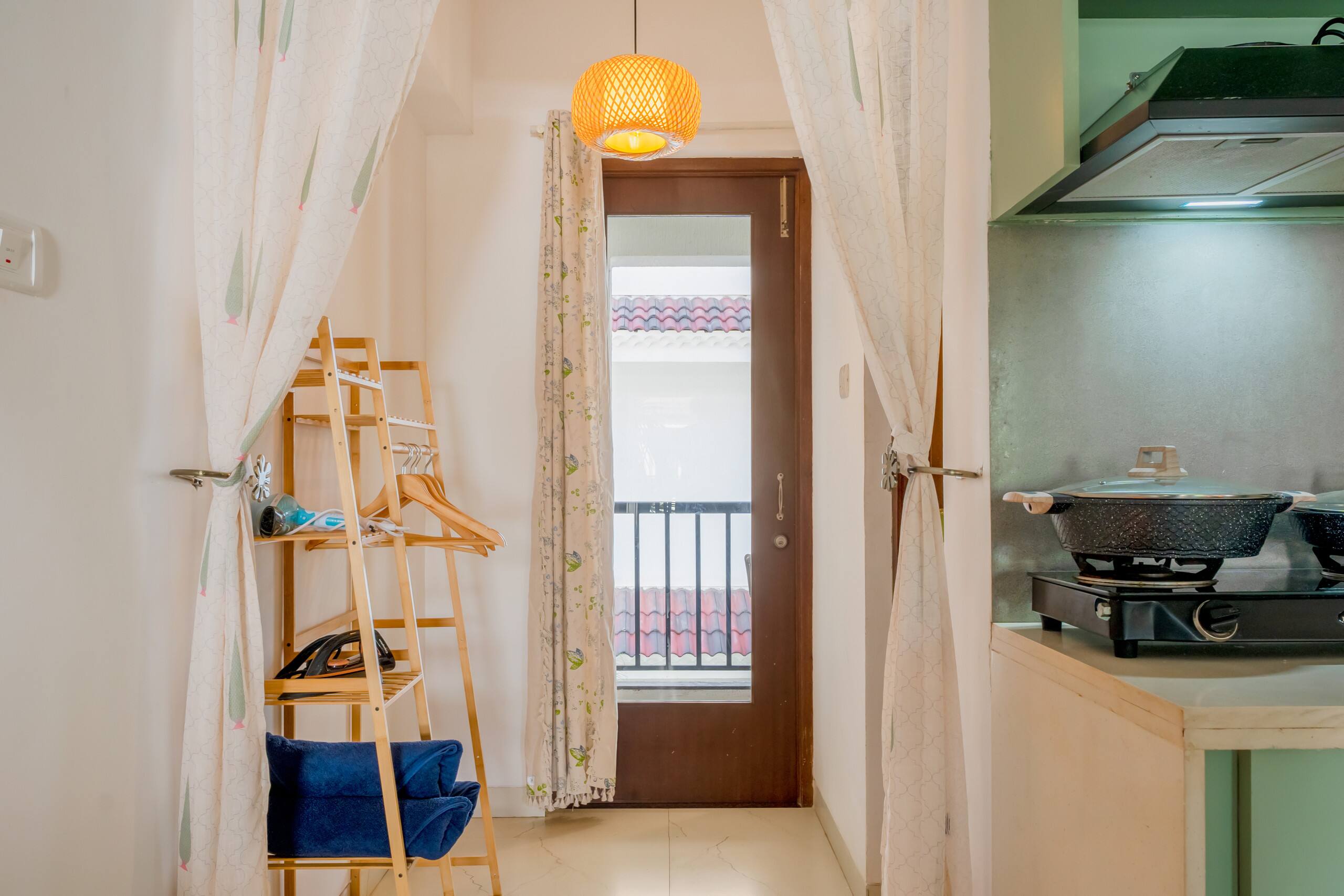 Artsy 1BR in Siolim|Pool, Balcony, Parking, Garden 22