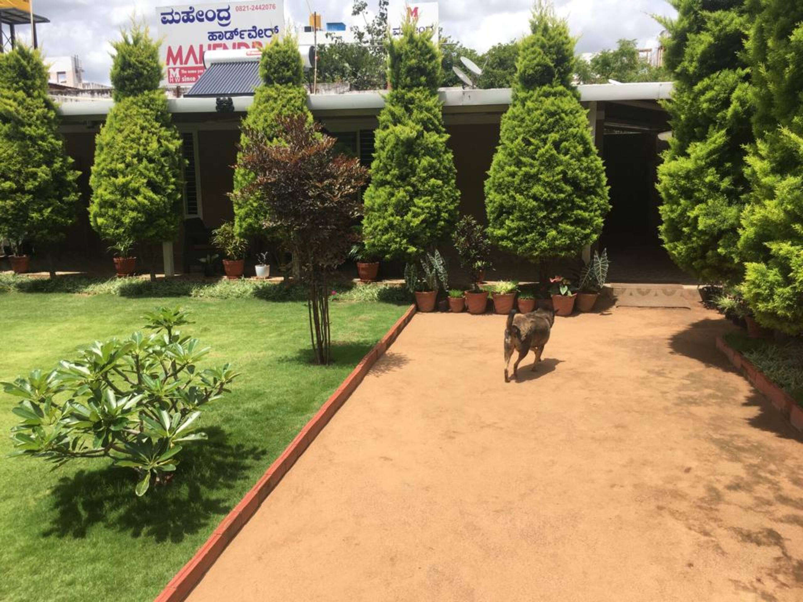 JM's Inn: Prime spot holiday home with a garden 20