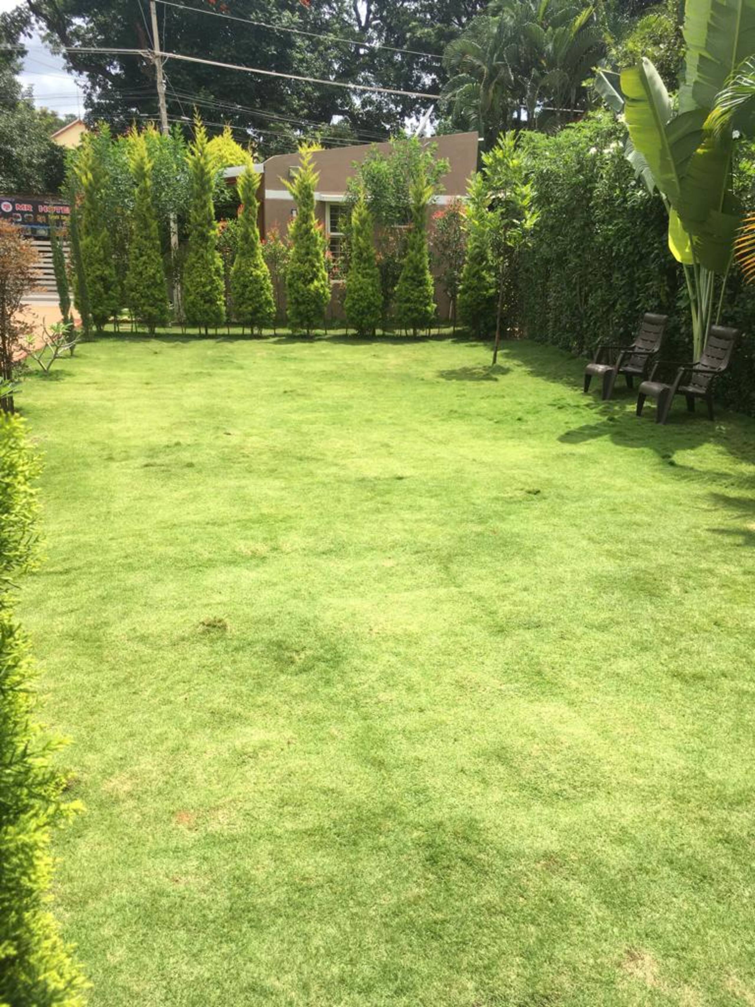JM's Inn: Prime spot holiday home with a garden 29