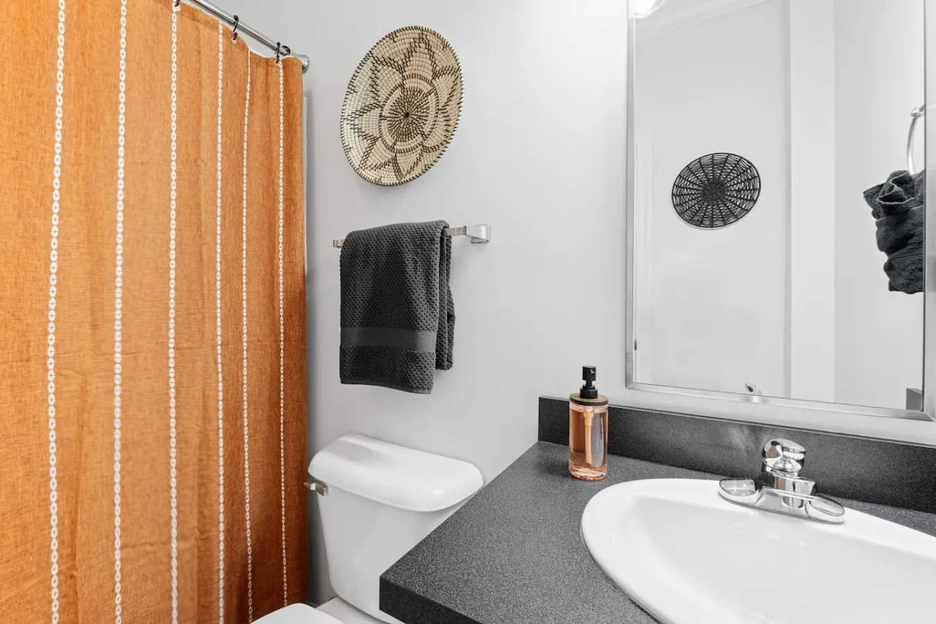 Stylish Maryville Loft 30 Mins to Smoky Mtns 13