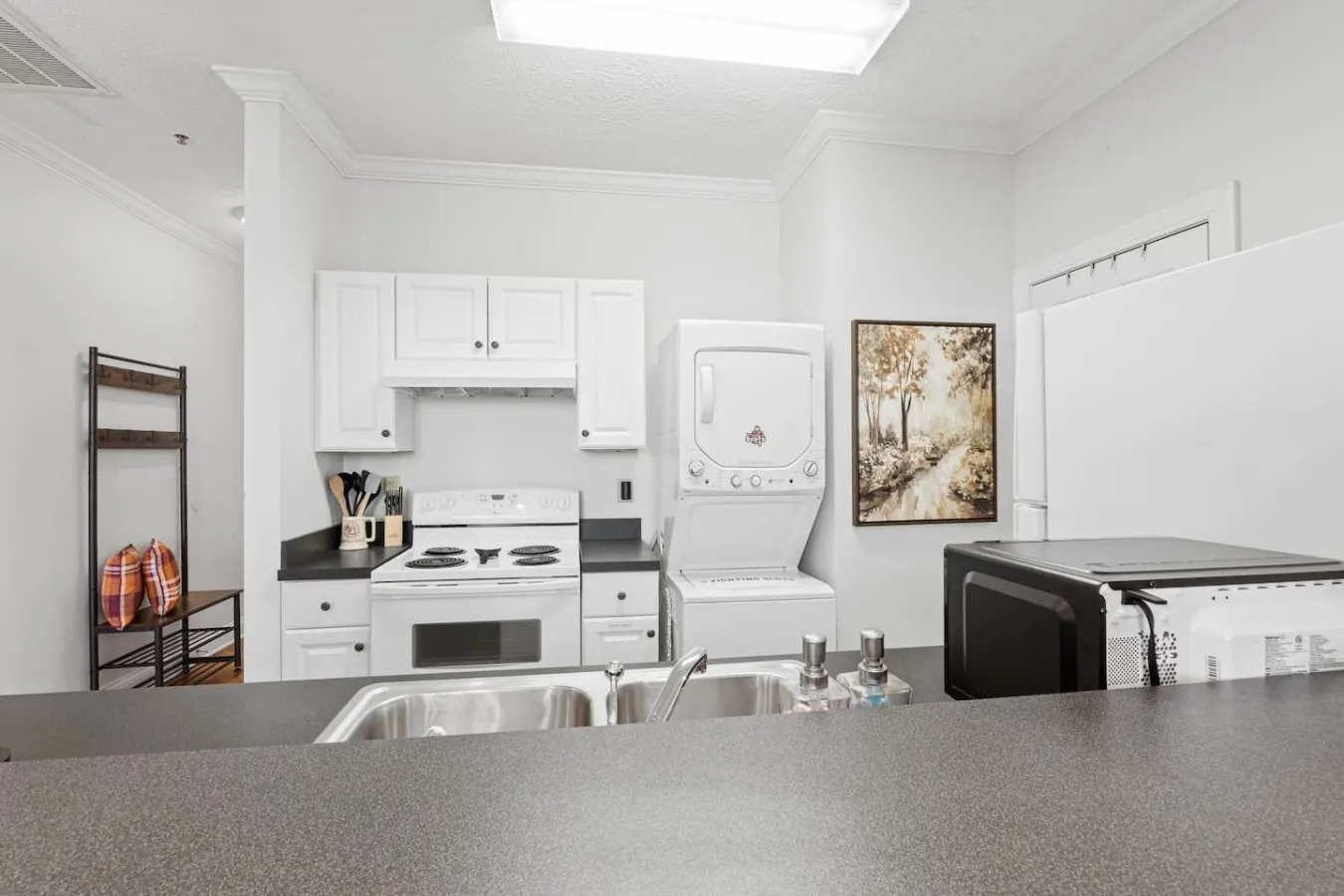 Stylish Maryville Loft 30 Mins to Smoky Mtns 17
