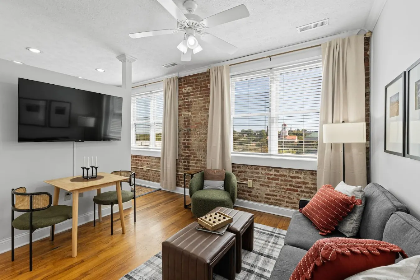 Stylish Maryville Loft 30 Mins to Smoky Mtns 18