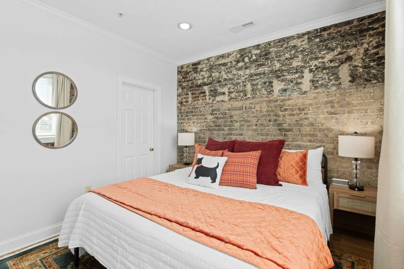 Stylish Maryville Loft 30 Mins to Smoky Mtns 20