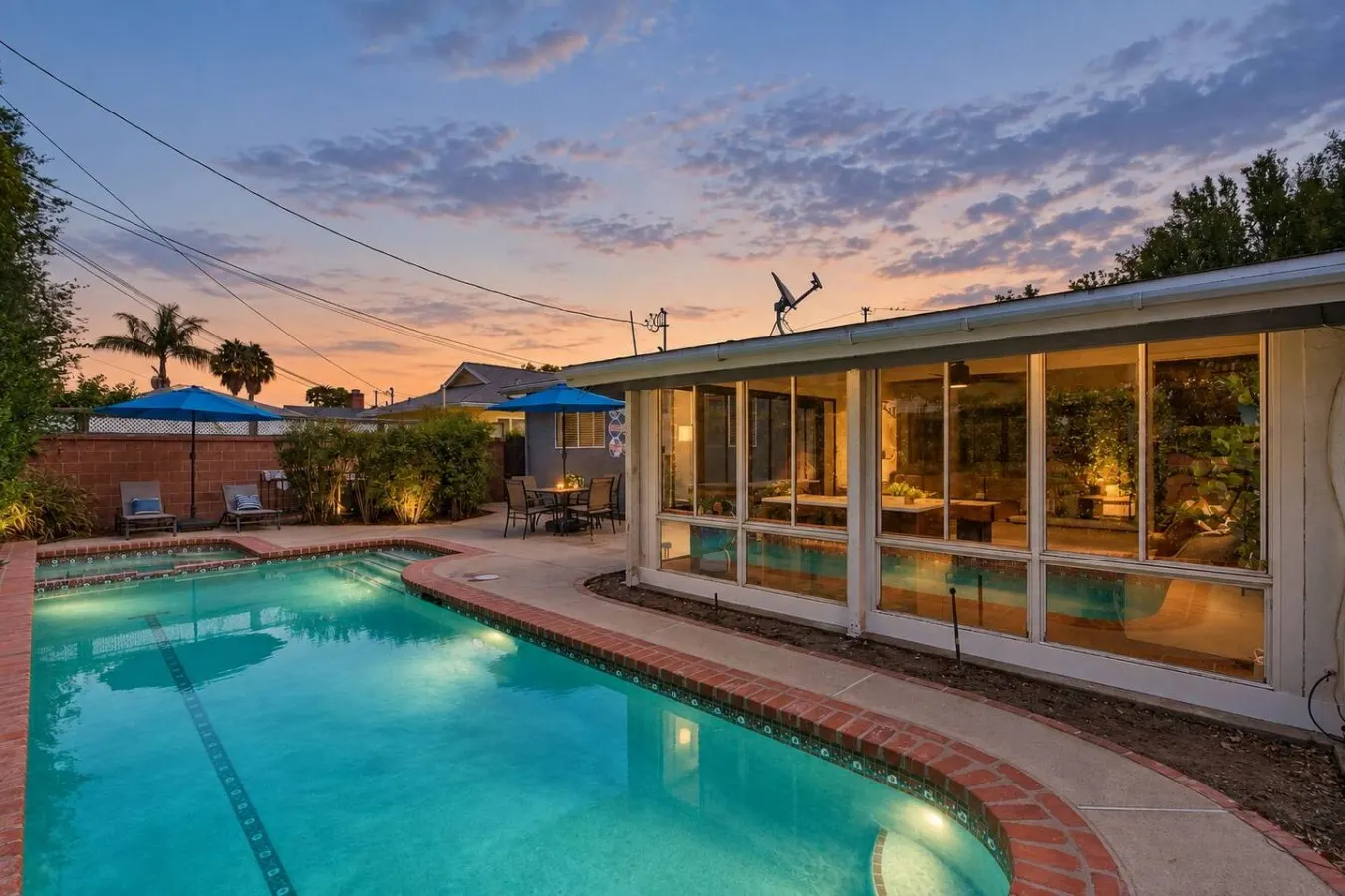 LongBeach Cottage - Pool, Spa, Games, 4Miles2Beach