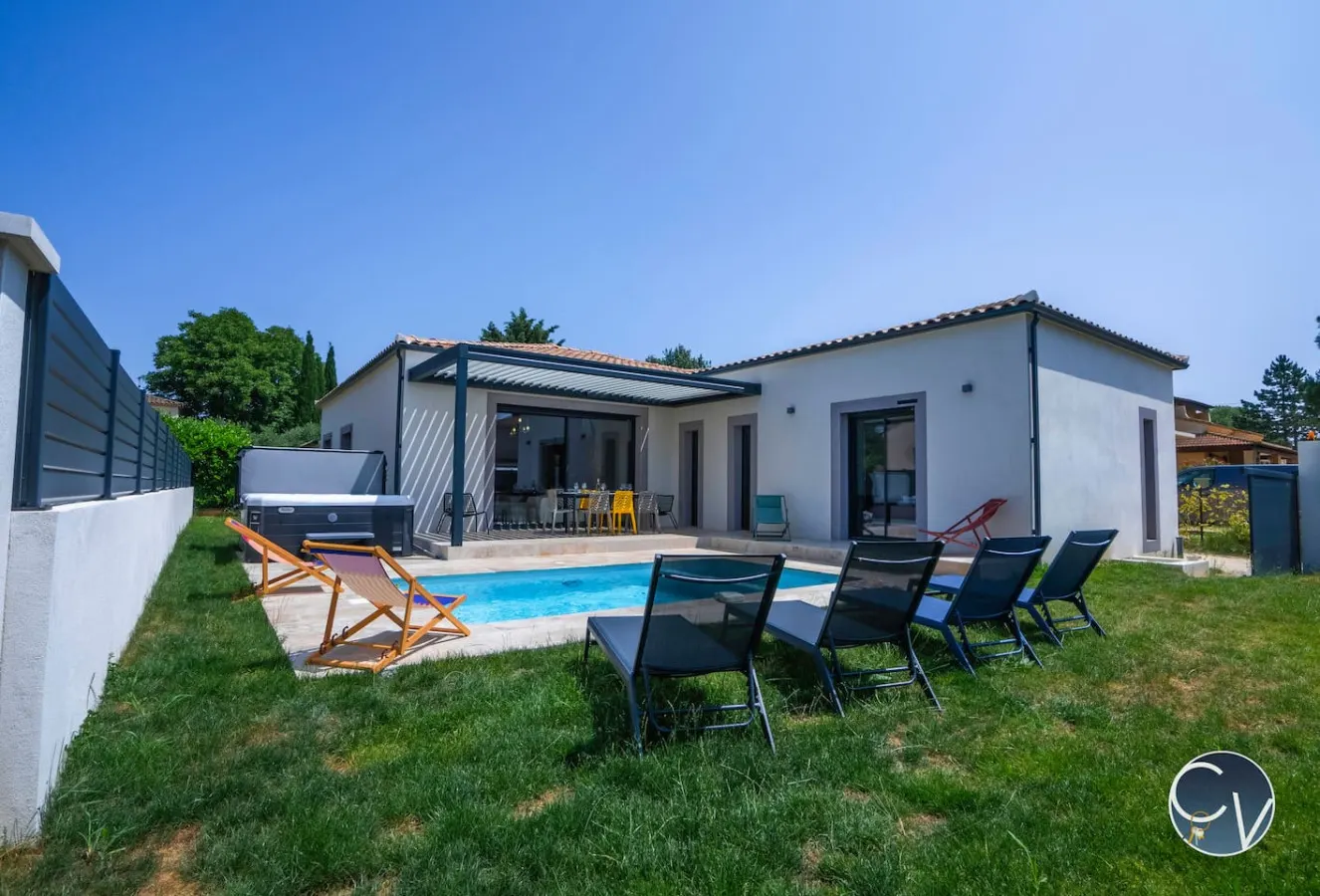 Superbe villa climatisée-Grand jacuzzi-Piscine 1