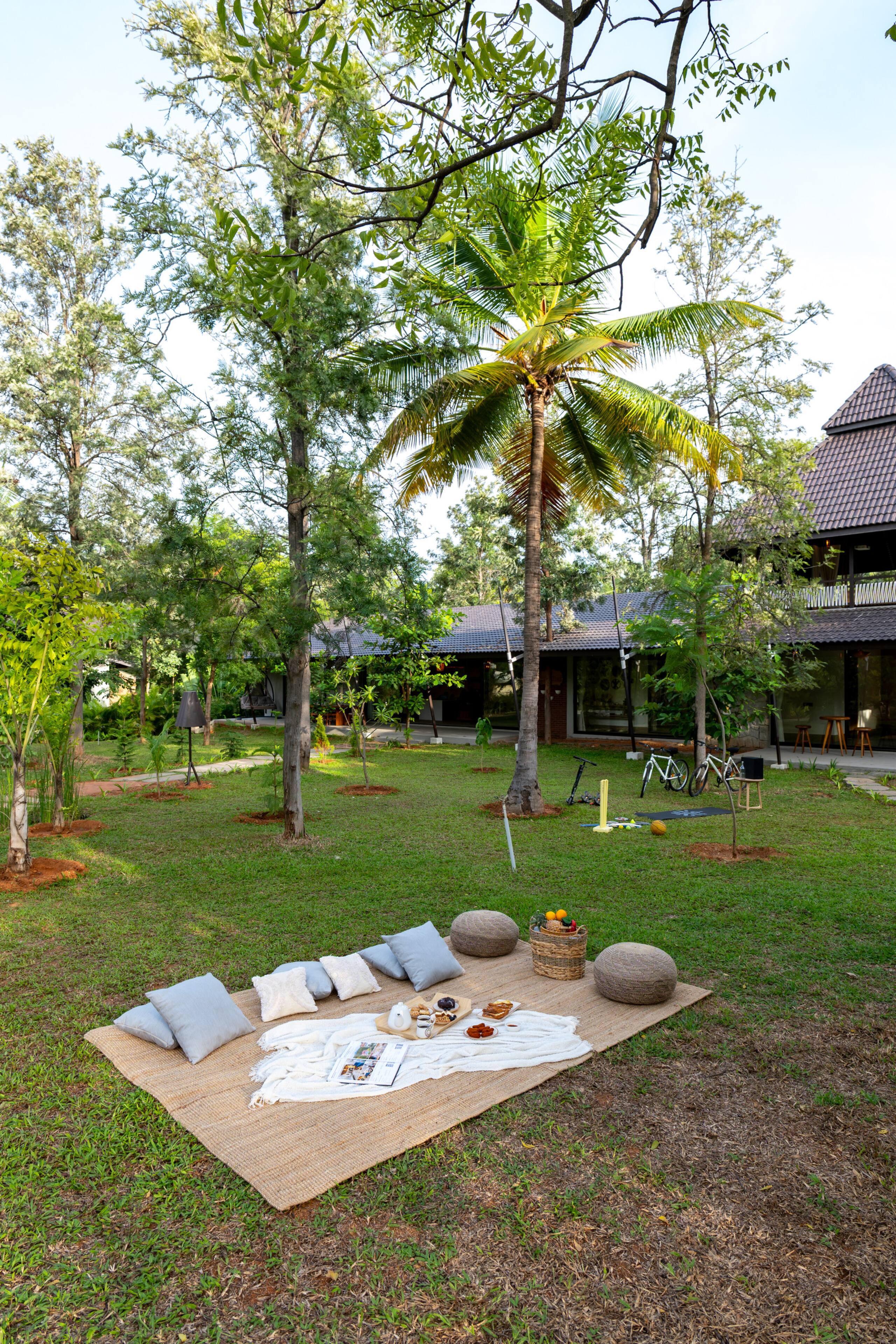 Farm Villa W/ Movie Lounge, Fire Pit & Cabana 4
