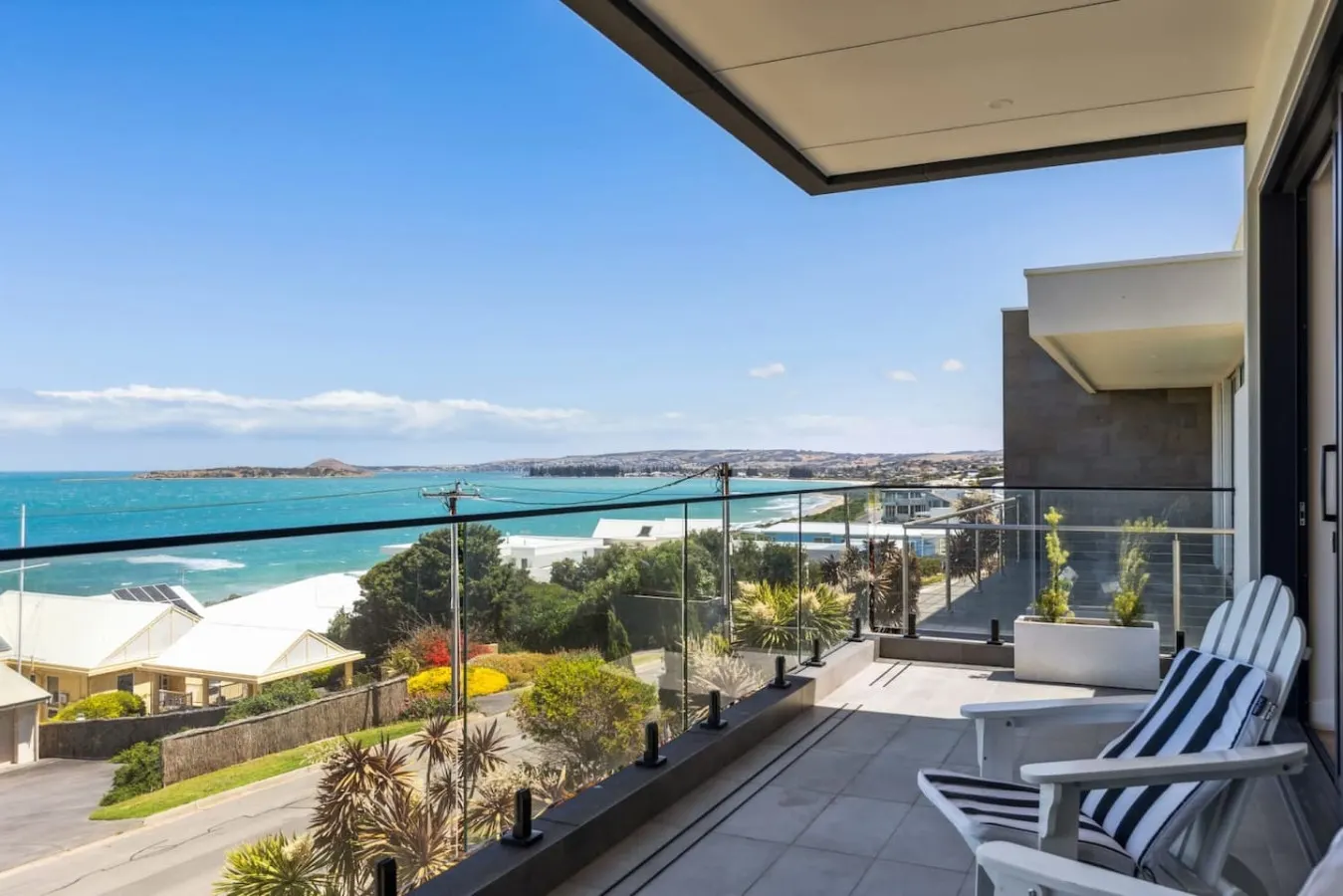 Seamist on Seagull with Expansive Views — photo 4