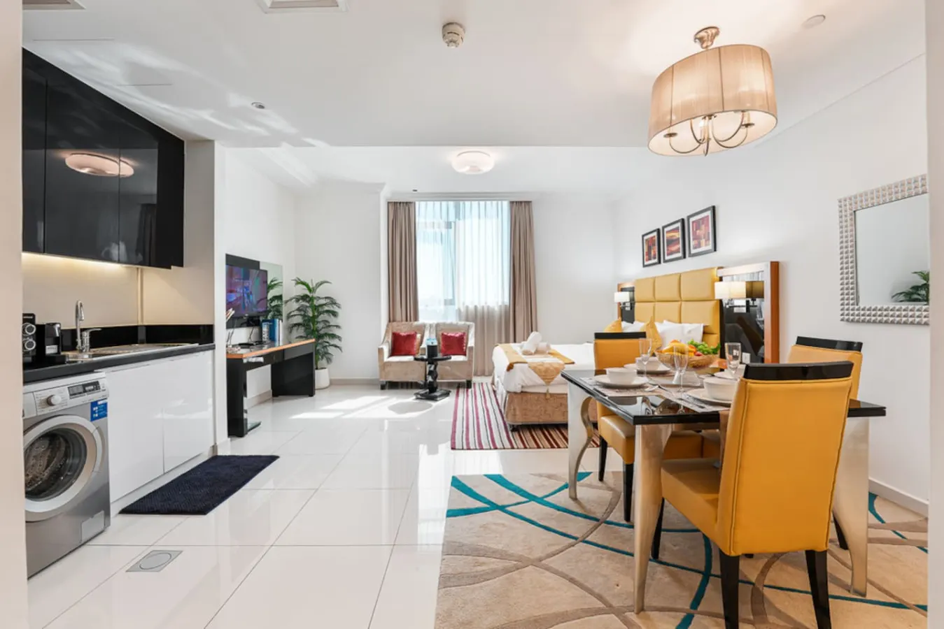 Luxury Studio Living in the Center of Business Bay 10