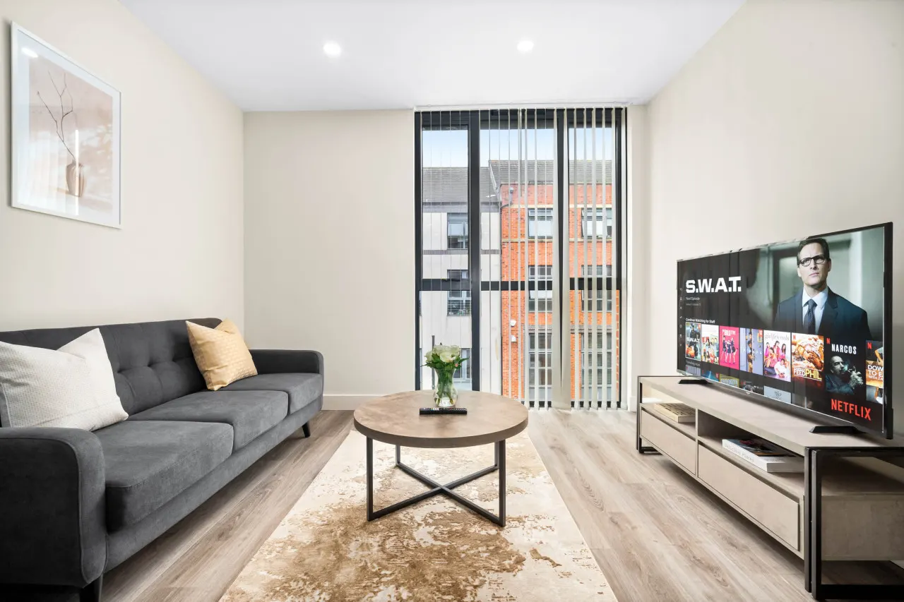 Modern 2 Bed Apartment - Smart TV - WIFI - Jewellery Quarter 1
