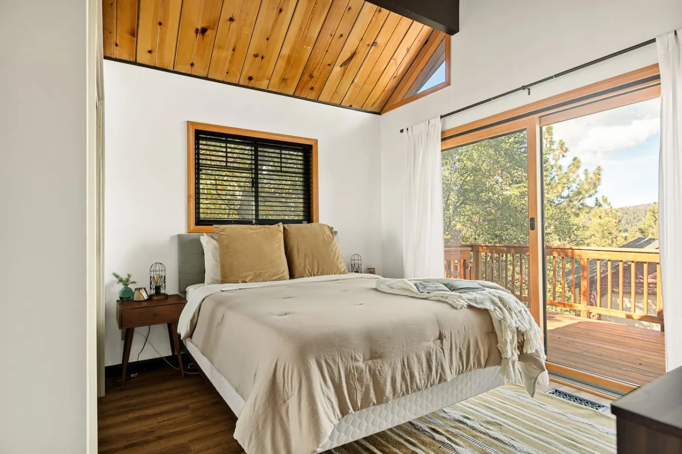 Soul Peak Mountain Cabin w/ Deck & Hot Tub 16