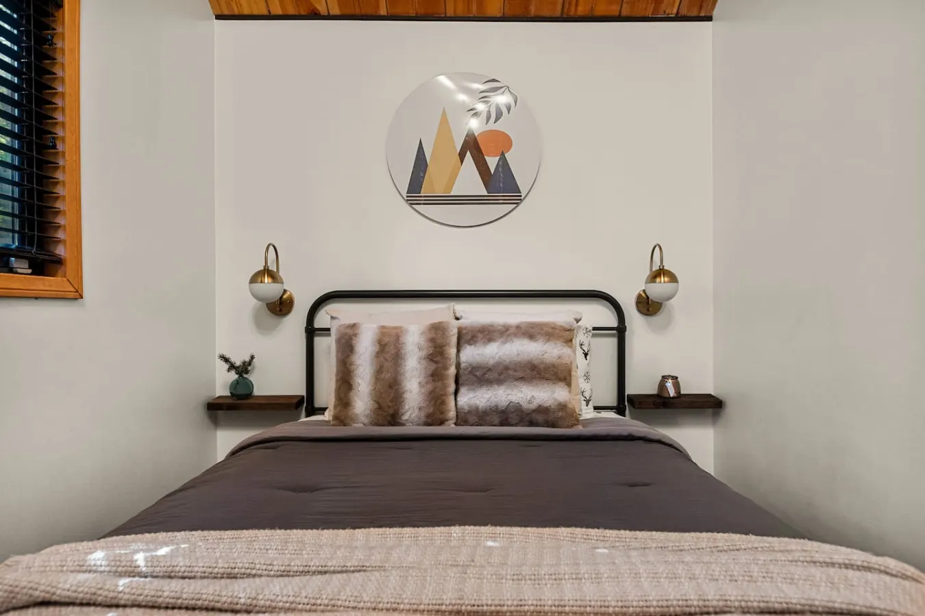 Soul Peak Mountain Cabin w/ Deck & Hot Tub 19