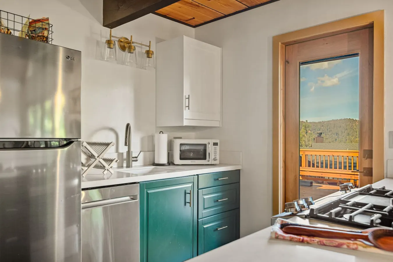 Soul Peak Mountain Cabin w/ Deck & Hot Tub 6