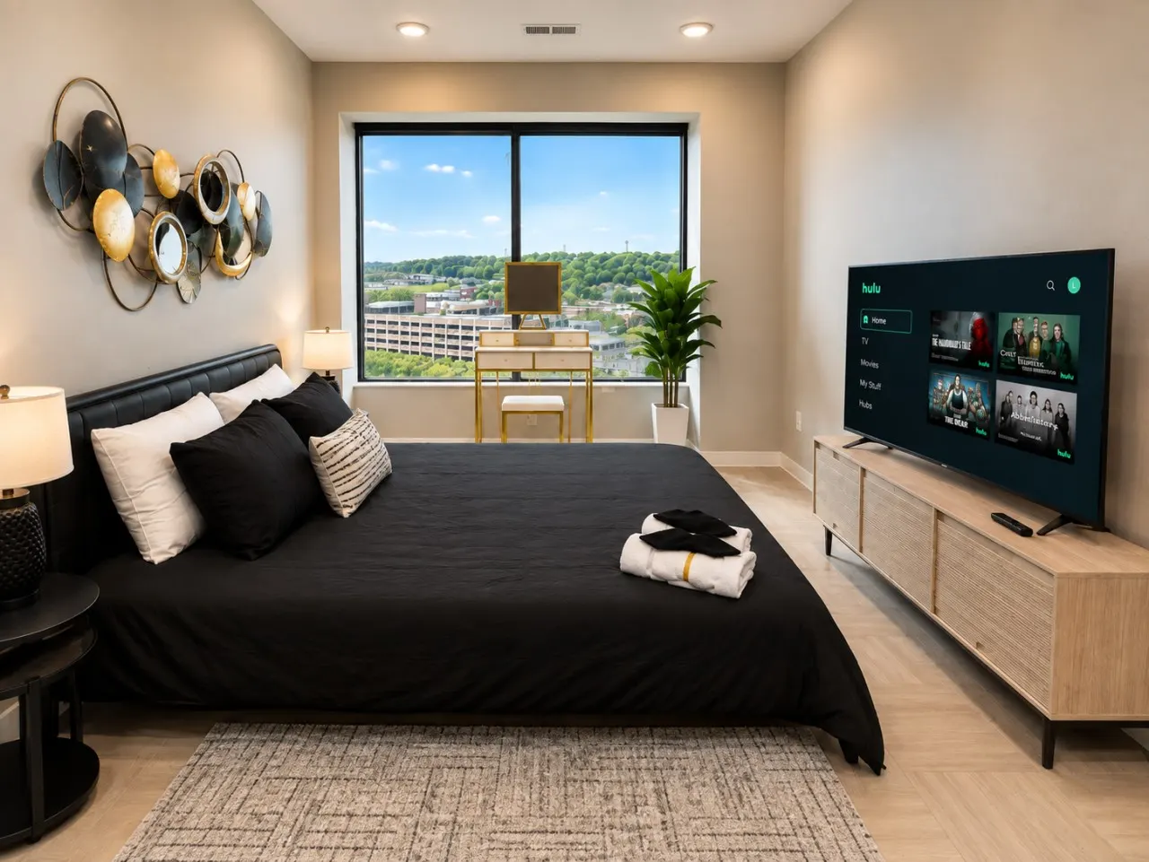 Skyline Escape 3BR + King Bed 6