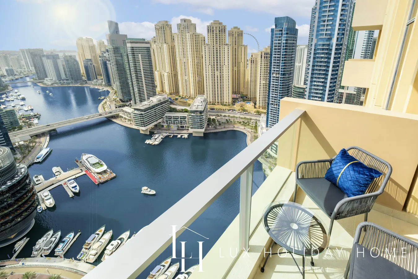 LUX | The JW Marina Studio