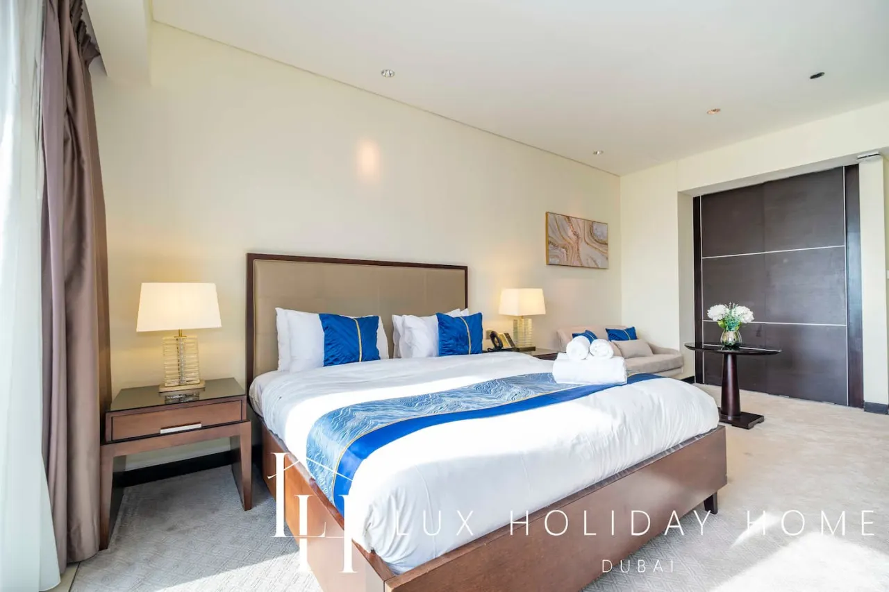 LUX The JW Marina Studio 11